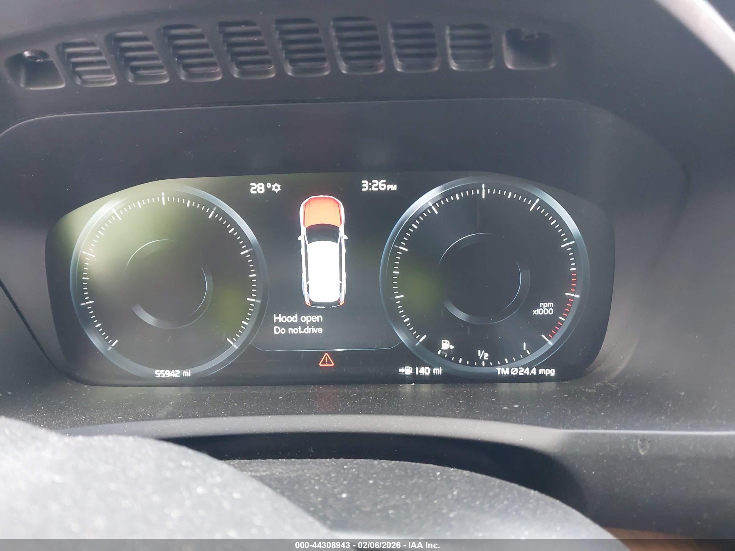 VOLVO XC90 image 7