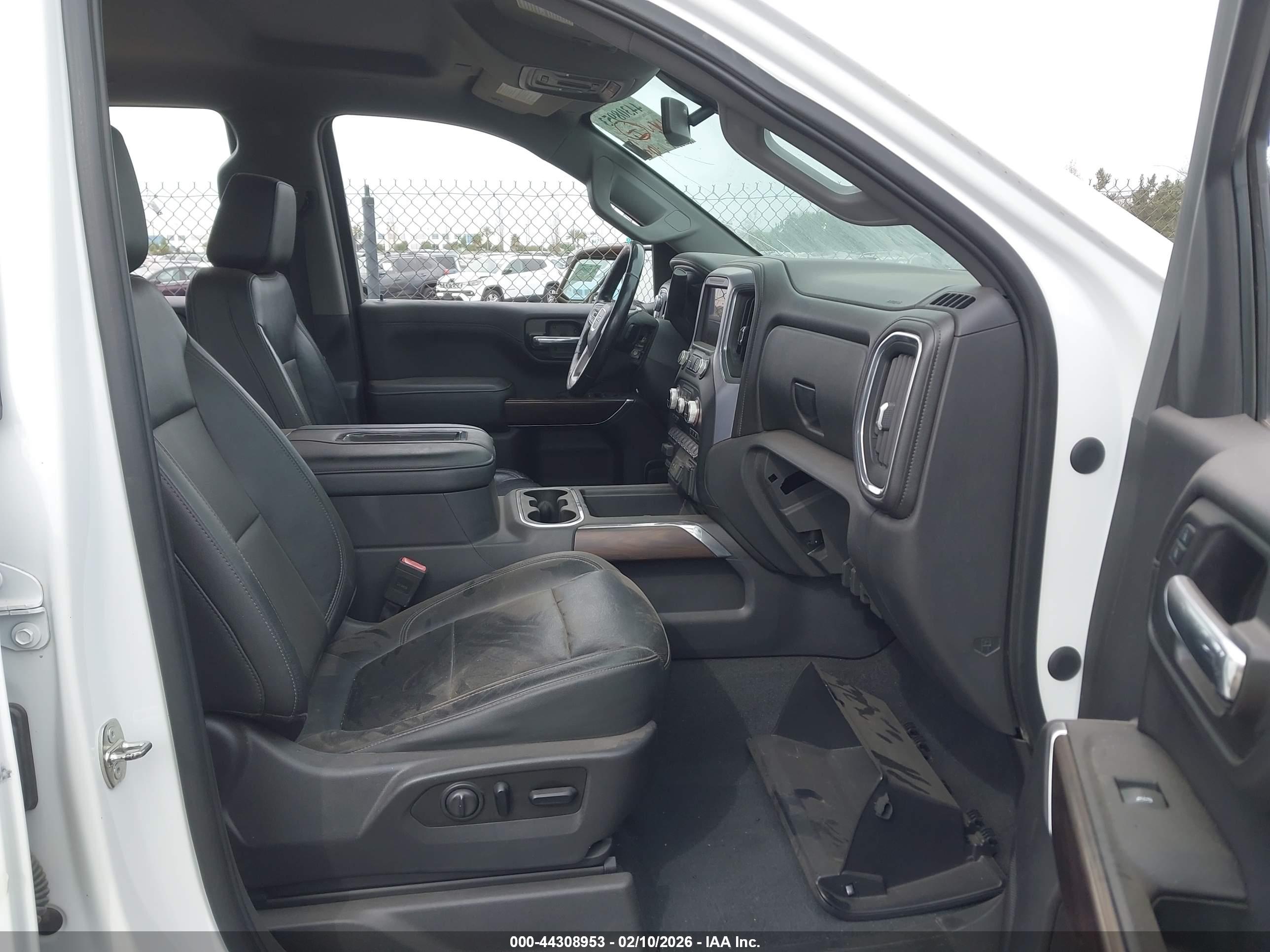 GMC SIERRA image 5