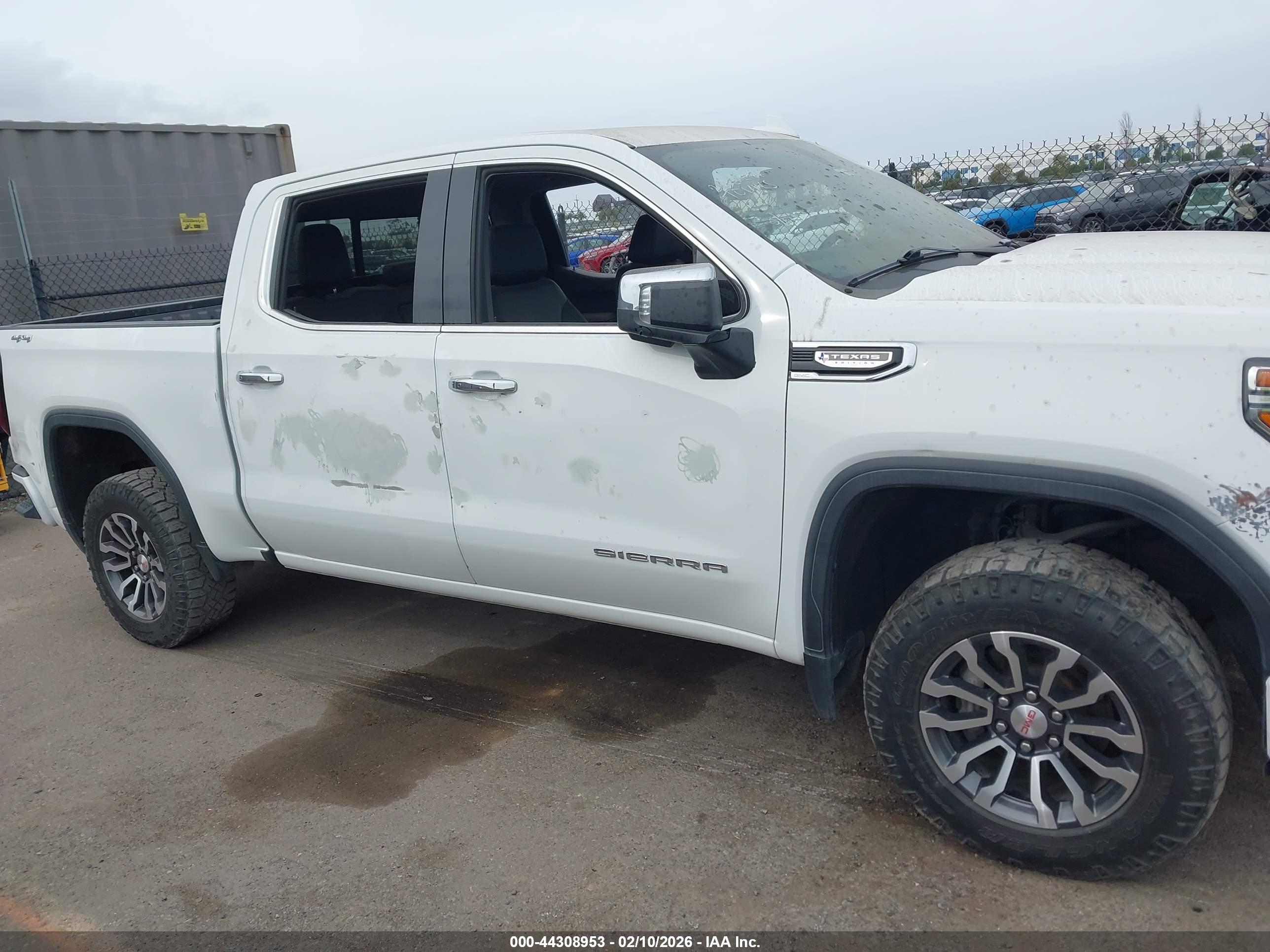 GMC SIERRA image 6