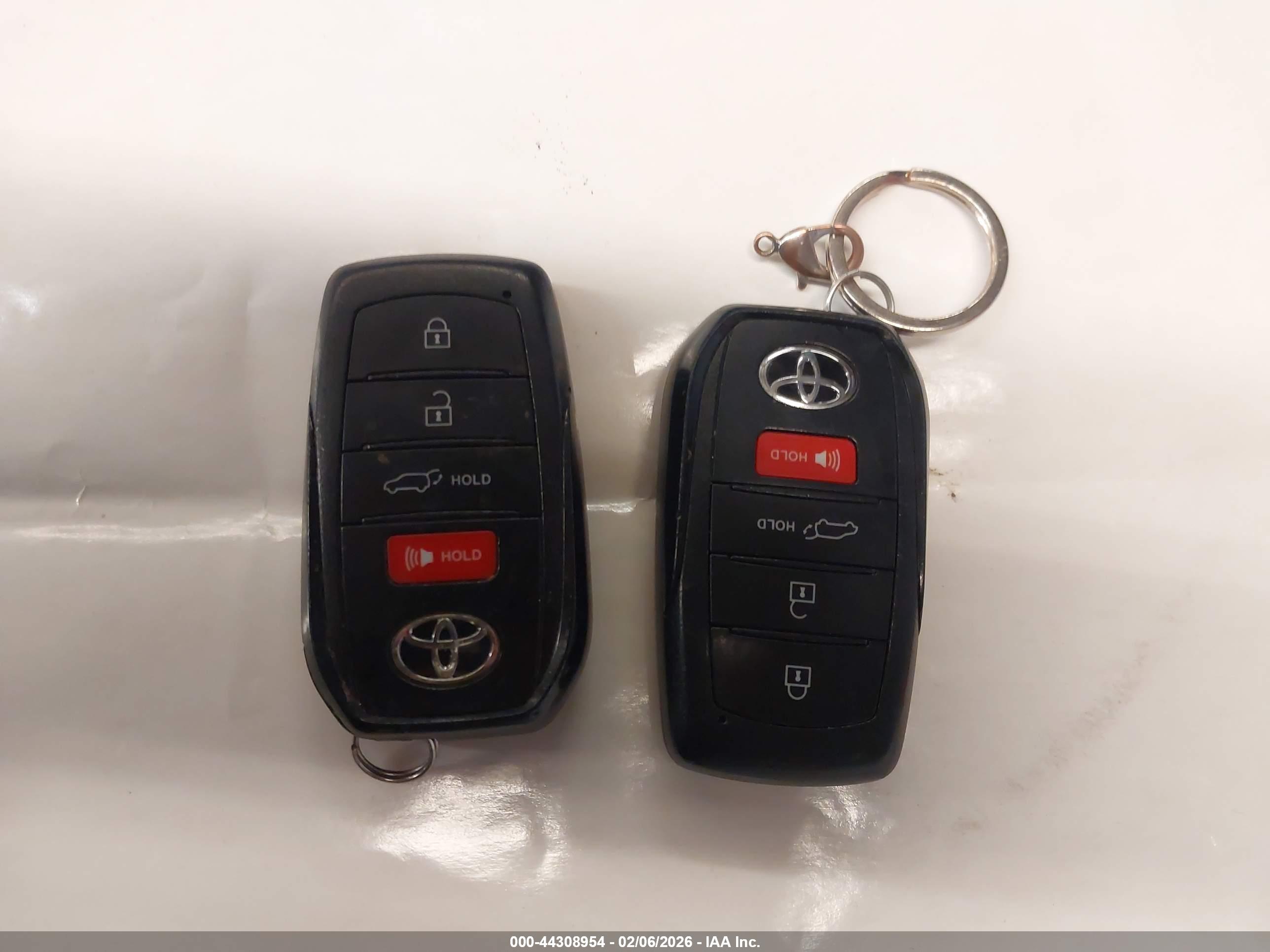 TOYOTA VENZA image 11