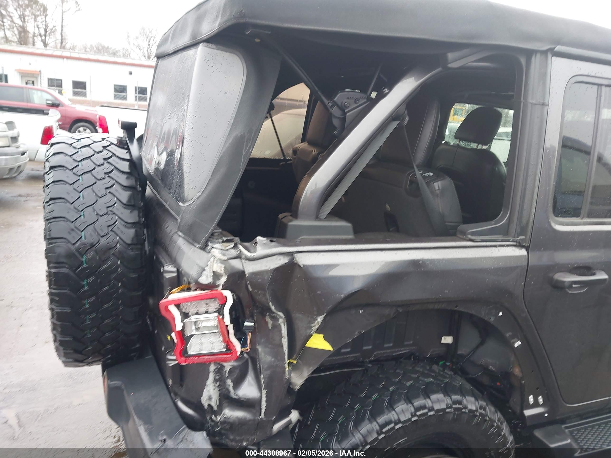 JEEP WRANGLER image 6