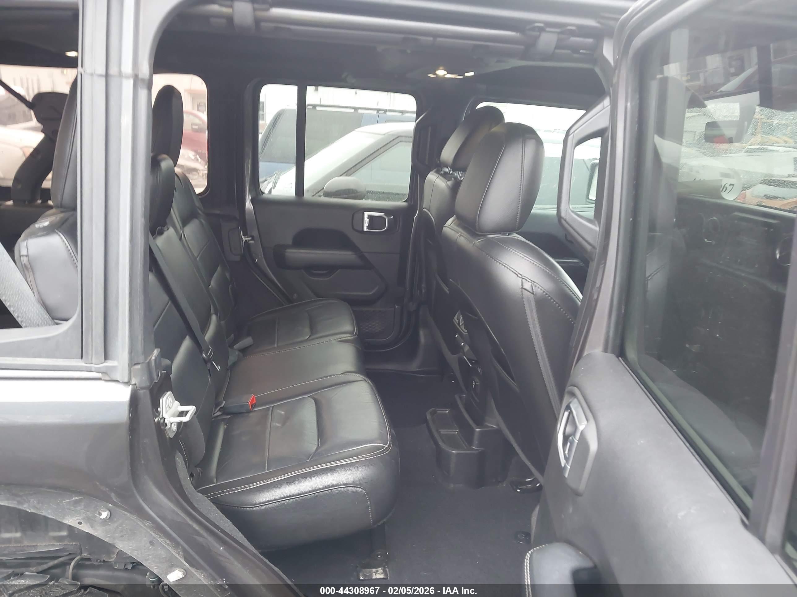 JEEP WRANGLER image 8
