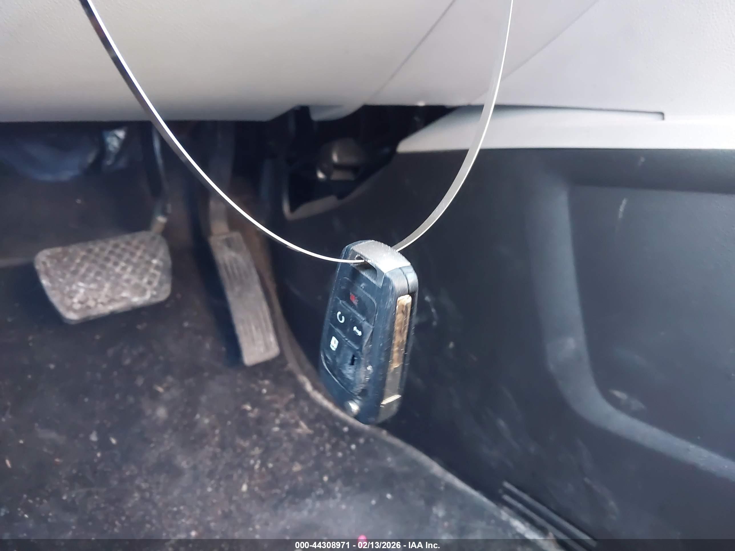 CHEVROLET EQUINOX image 11