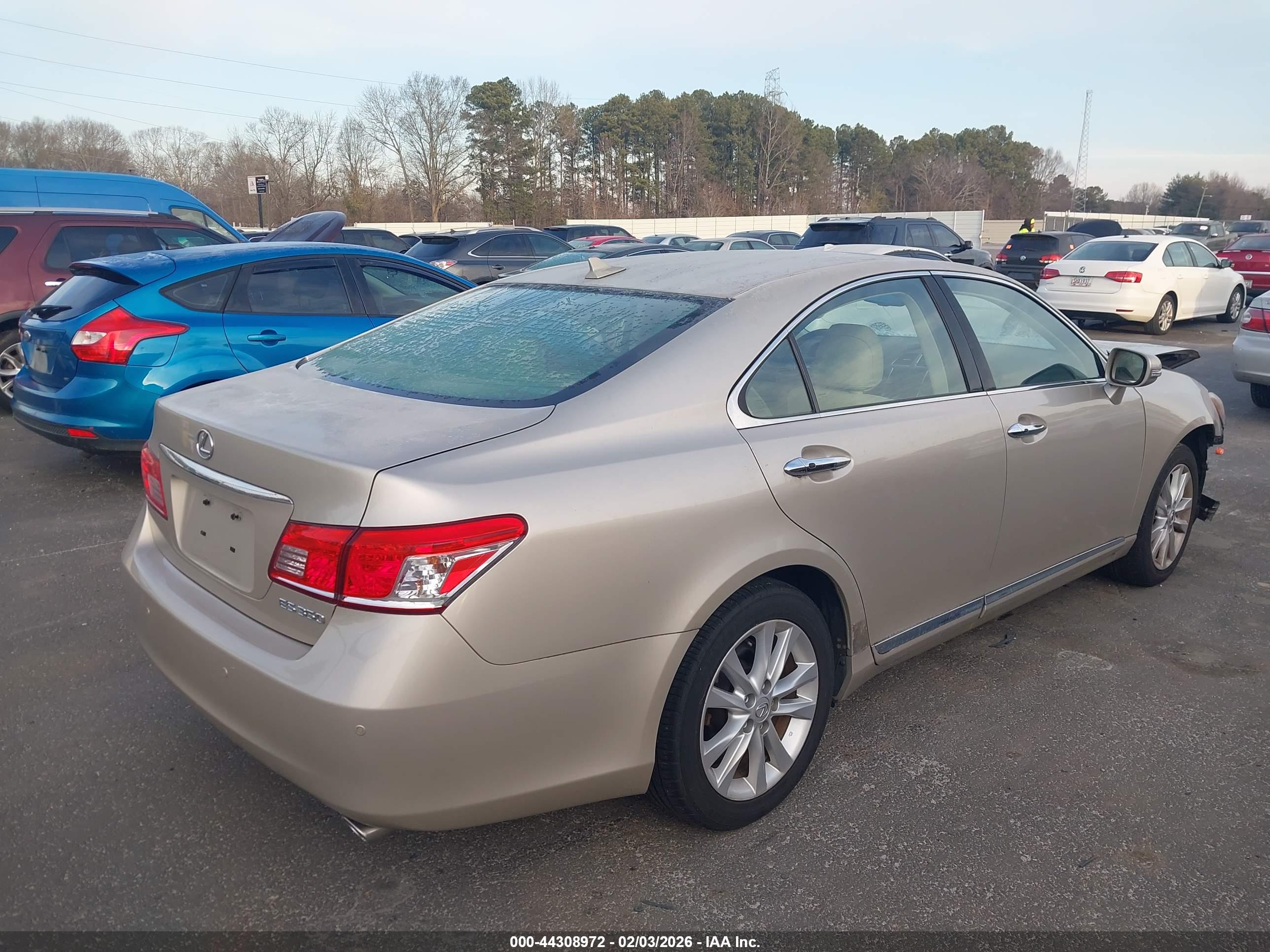 LEXUS ES image 4