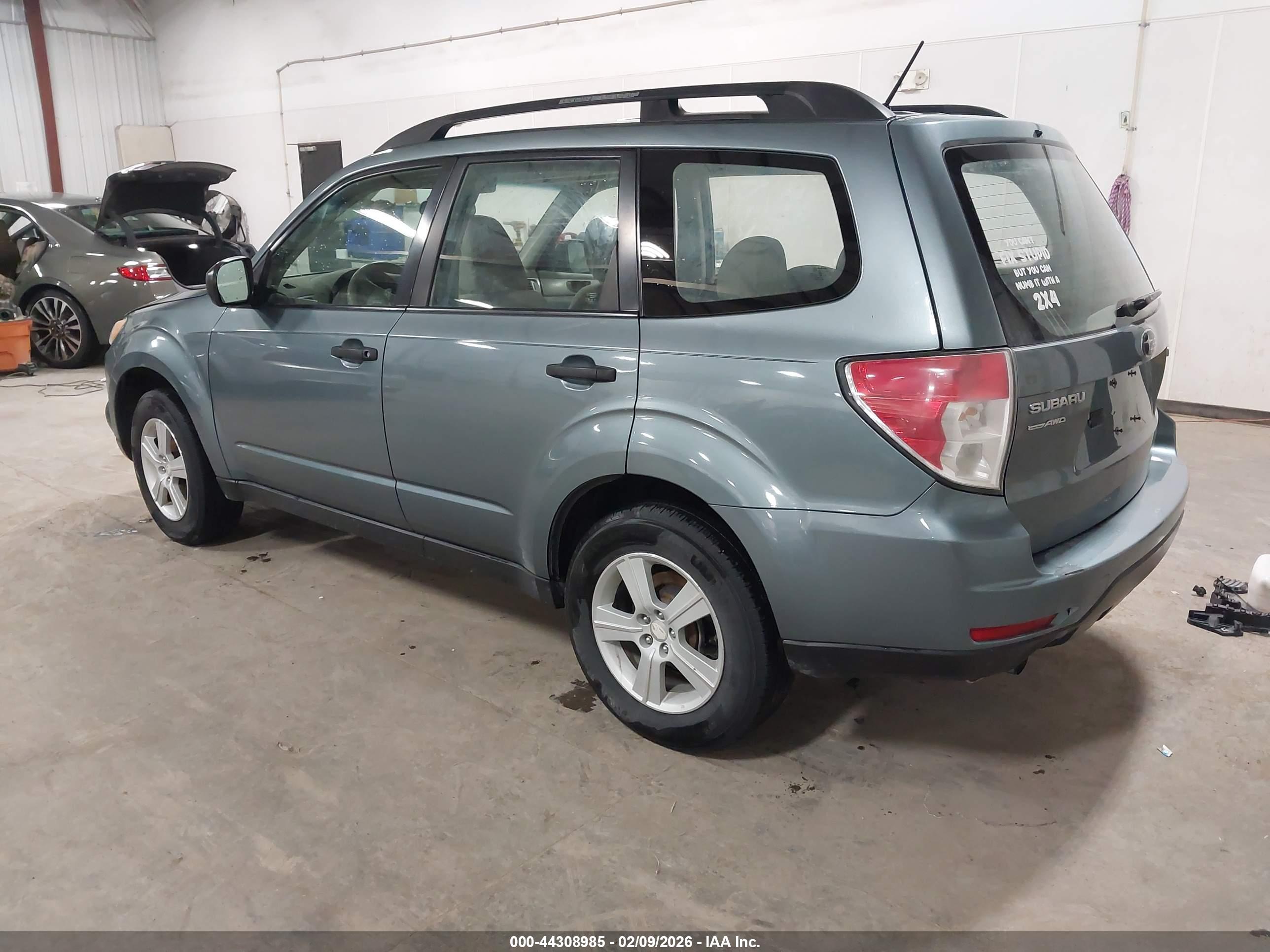 SUBARU FORESTER image 3