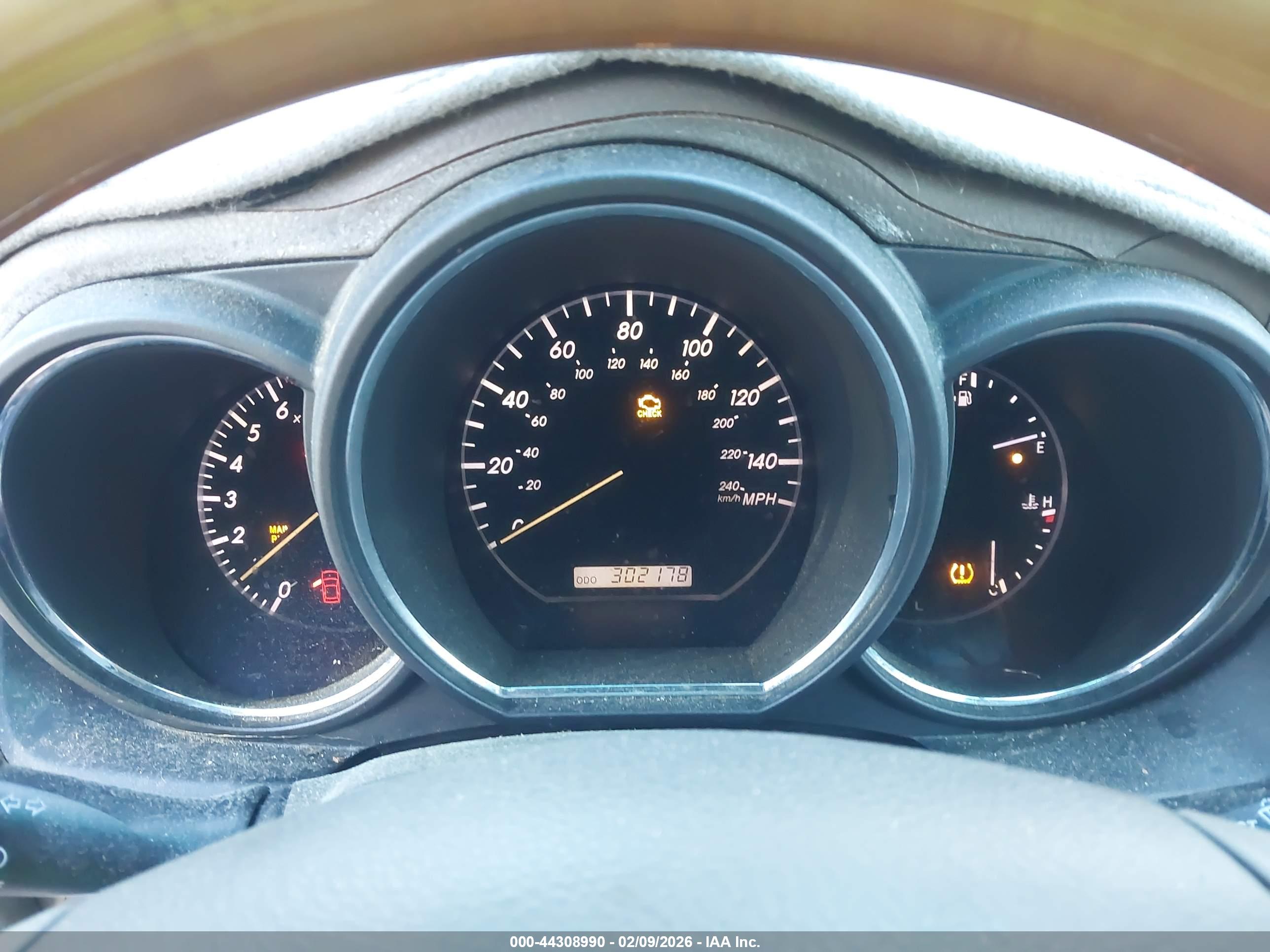 LEXUS RX image 7