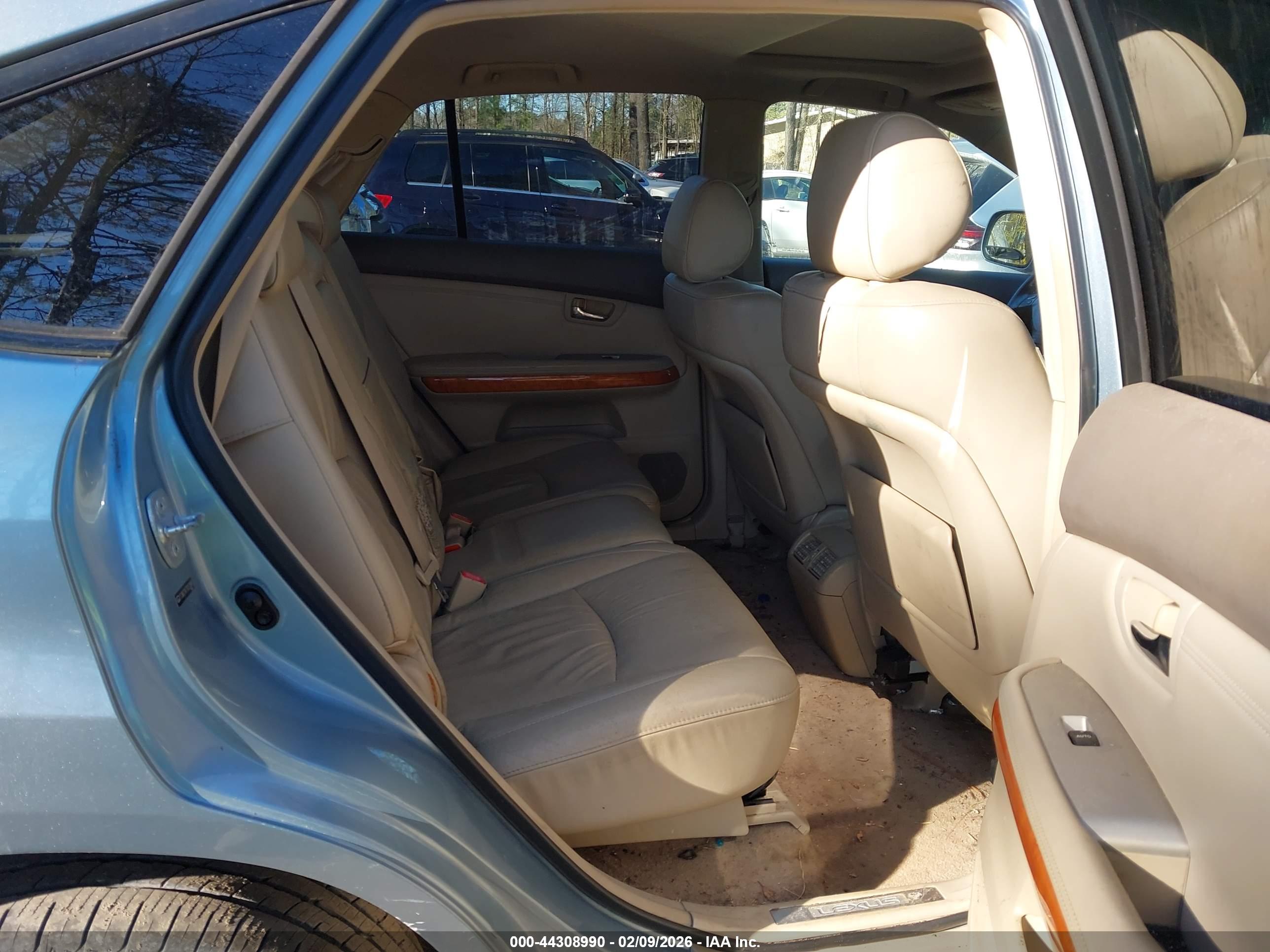 LEXUS RX image 8