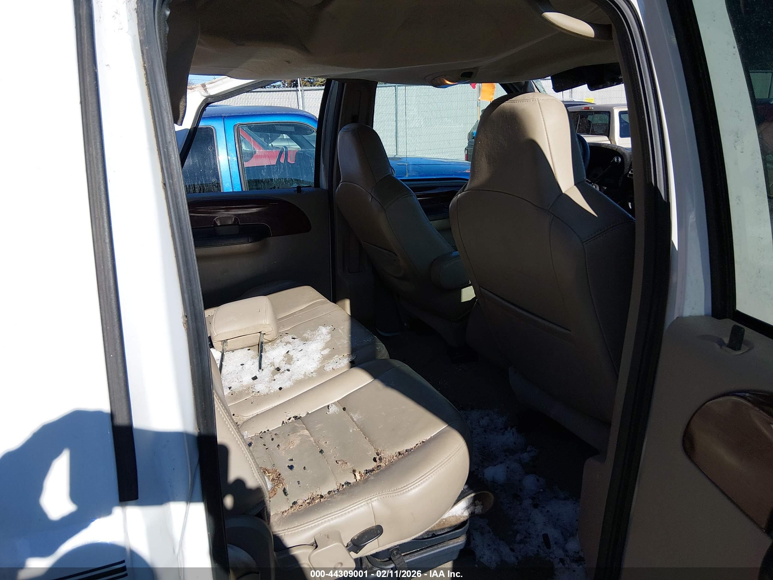 FORD F-350 image 8