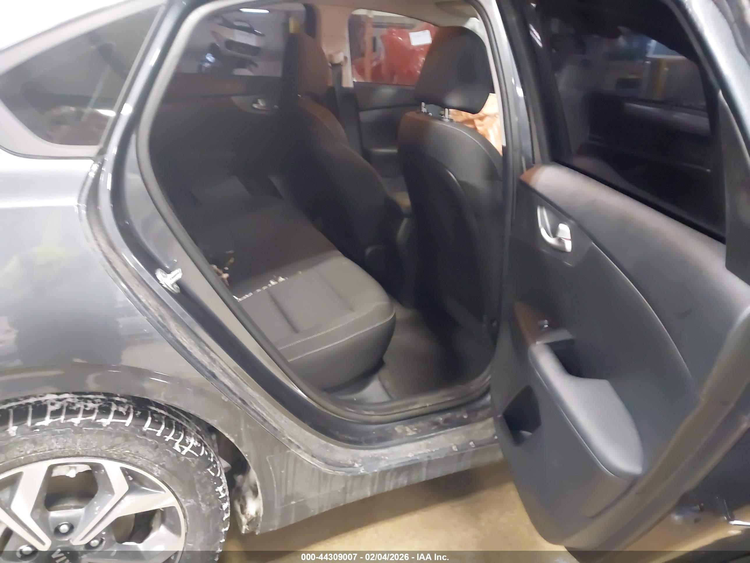 KIA FORTE image 8