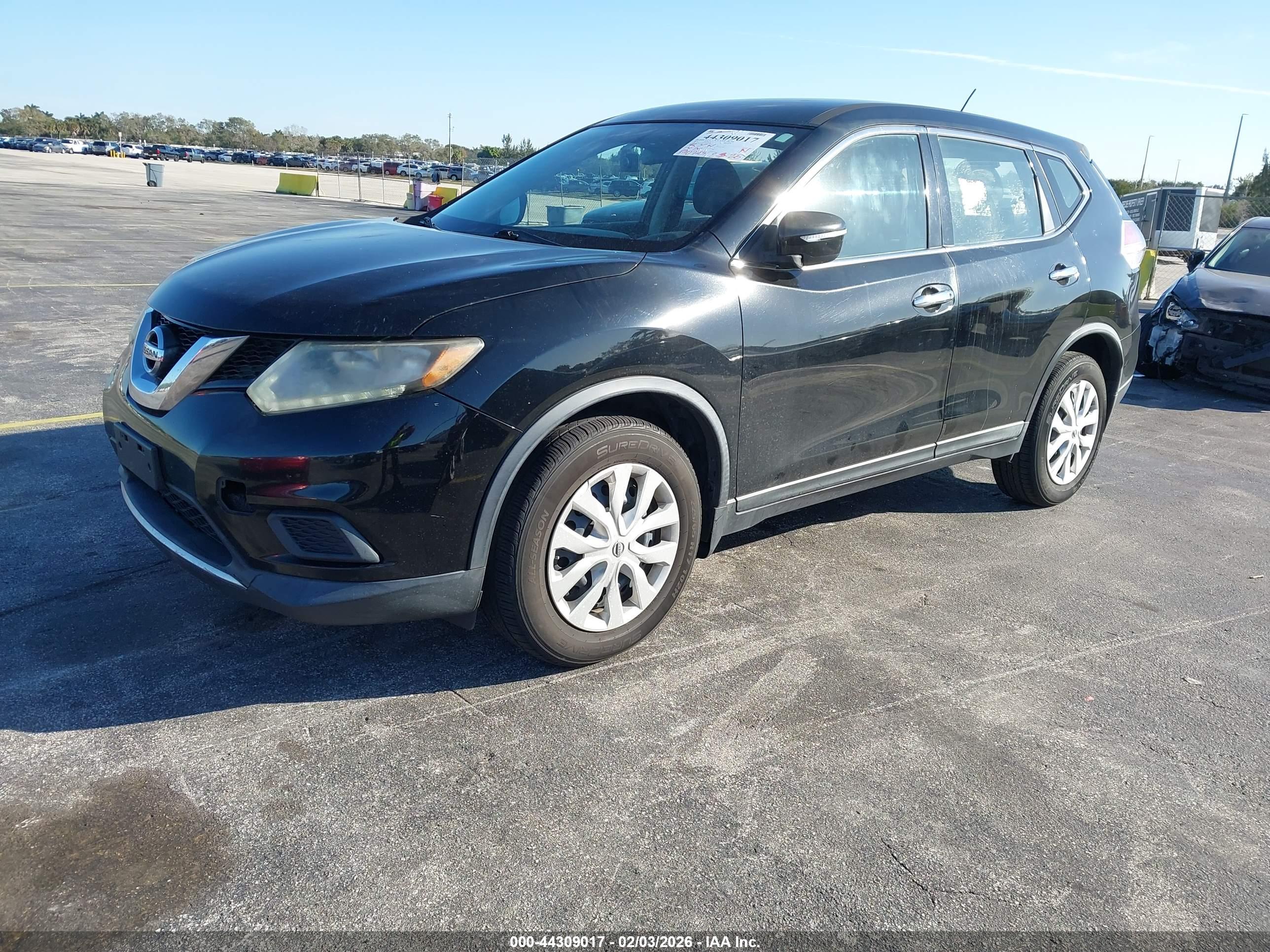 NISSAN ROGUE image 2