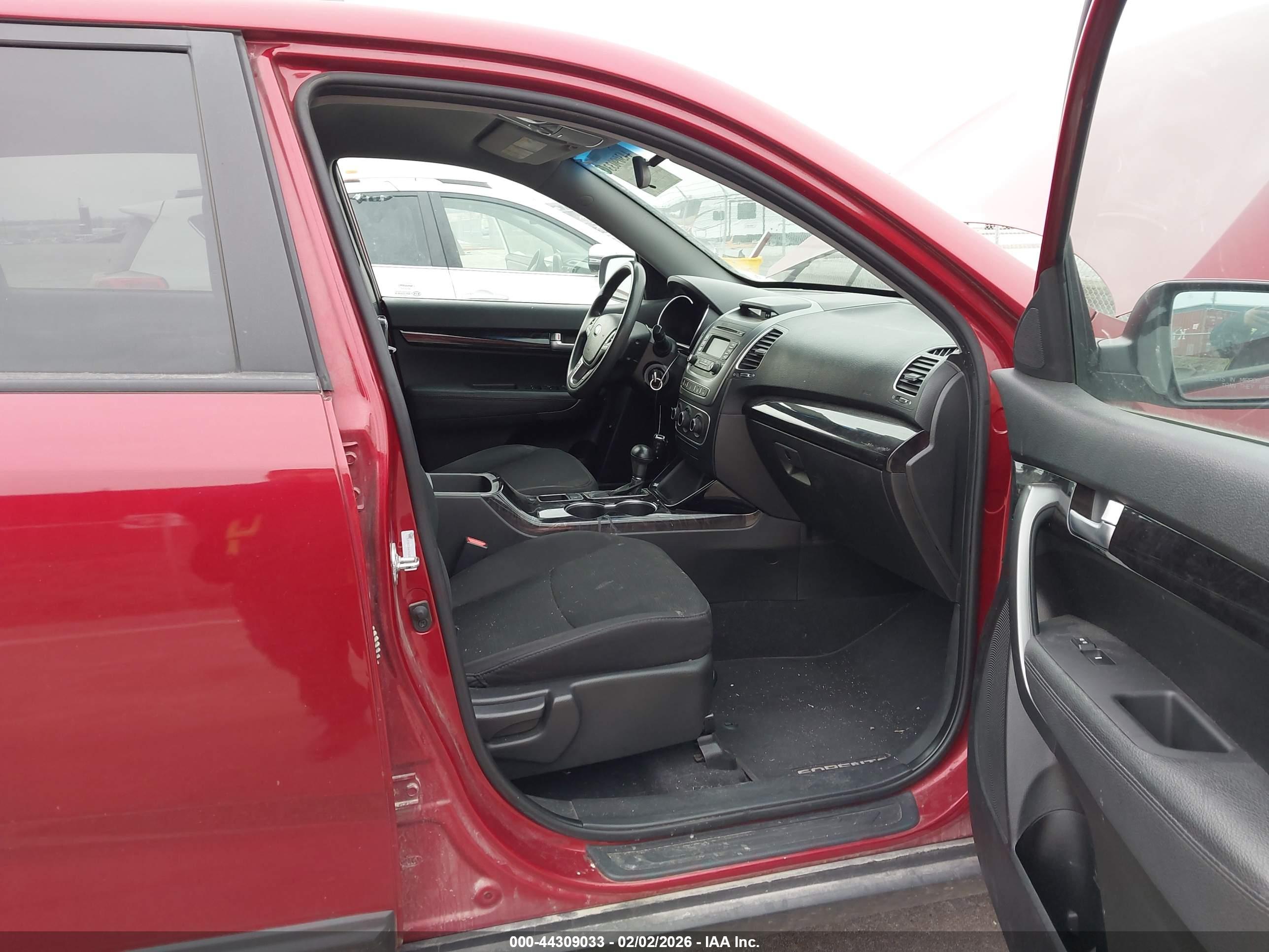 KIA SORENTO image 5