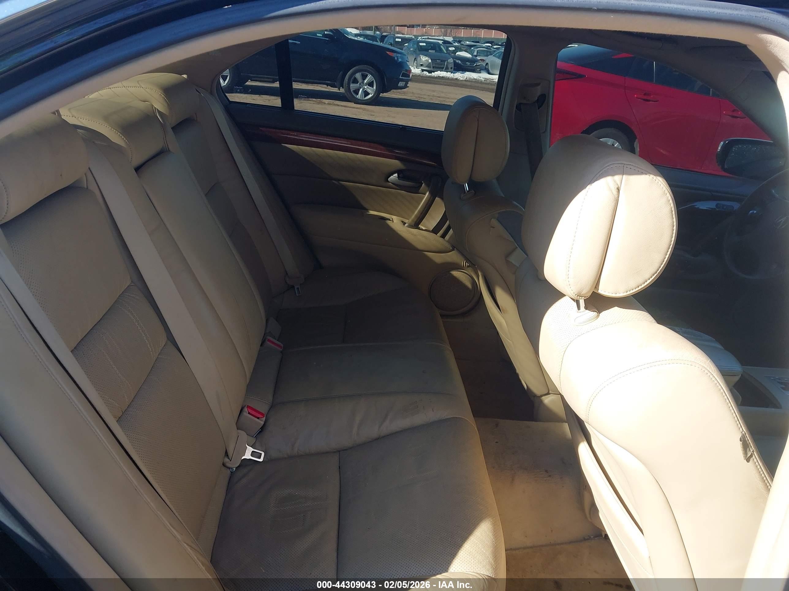 ACURA RL image 8