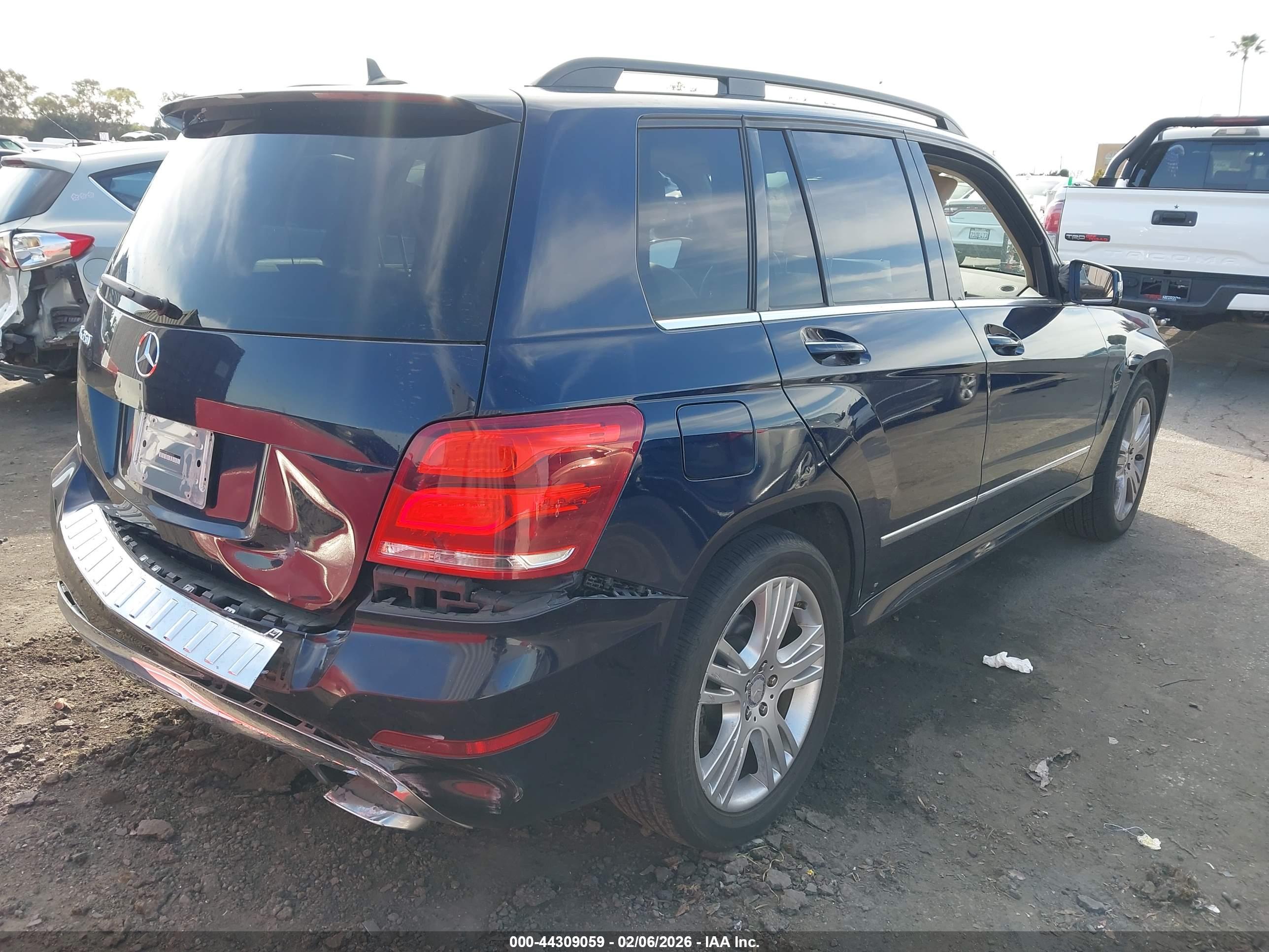MERCEDES-BENZ GLK image 4