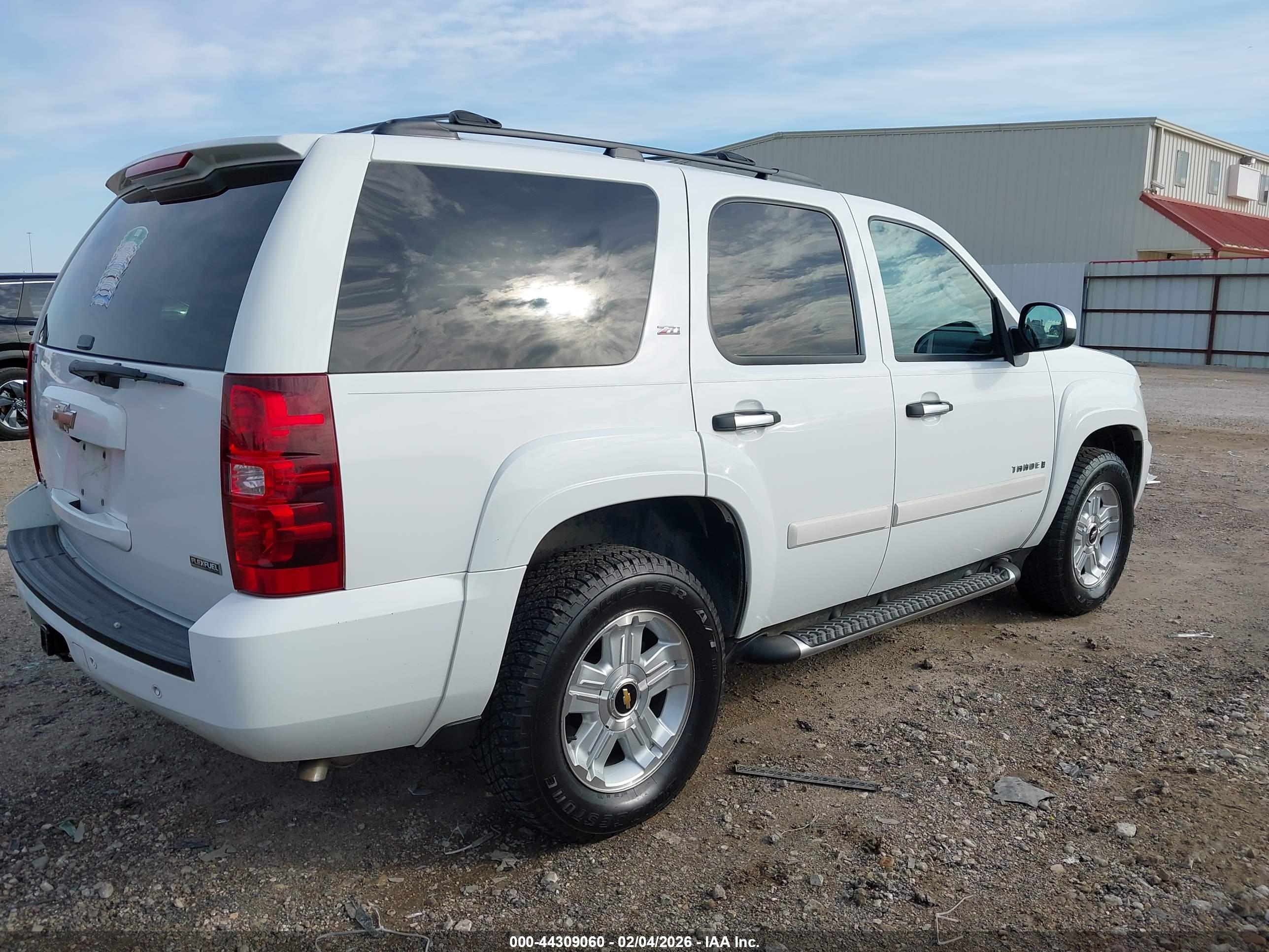 CHEVROLET TAHOE image 4