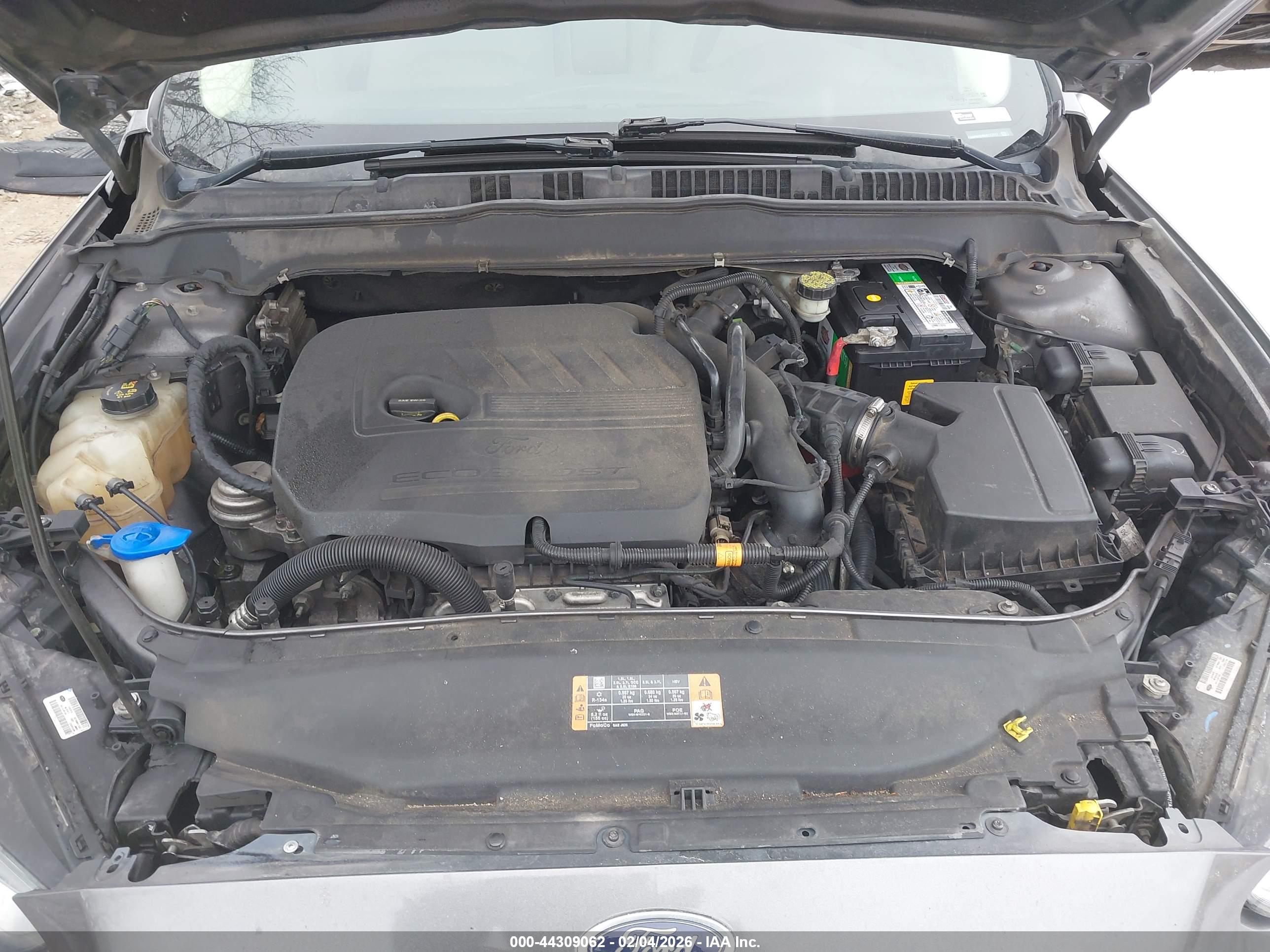 FORD FUSION image 10