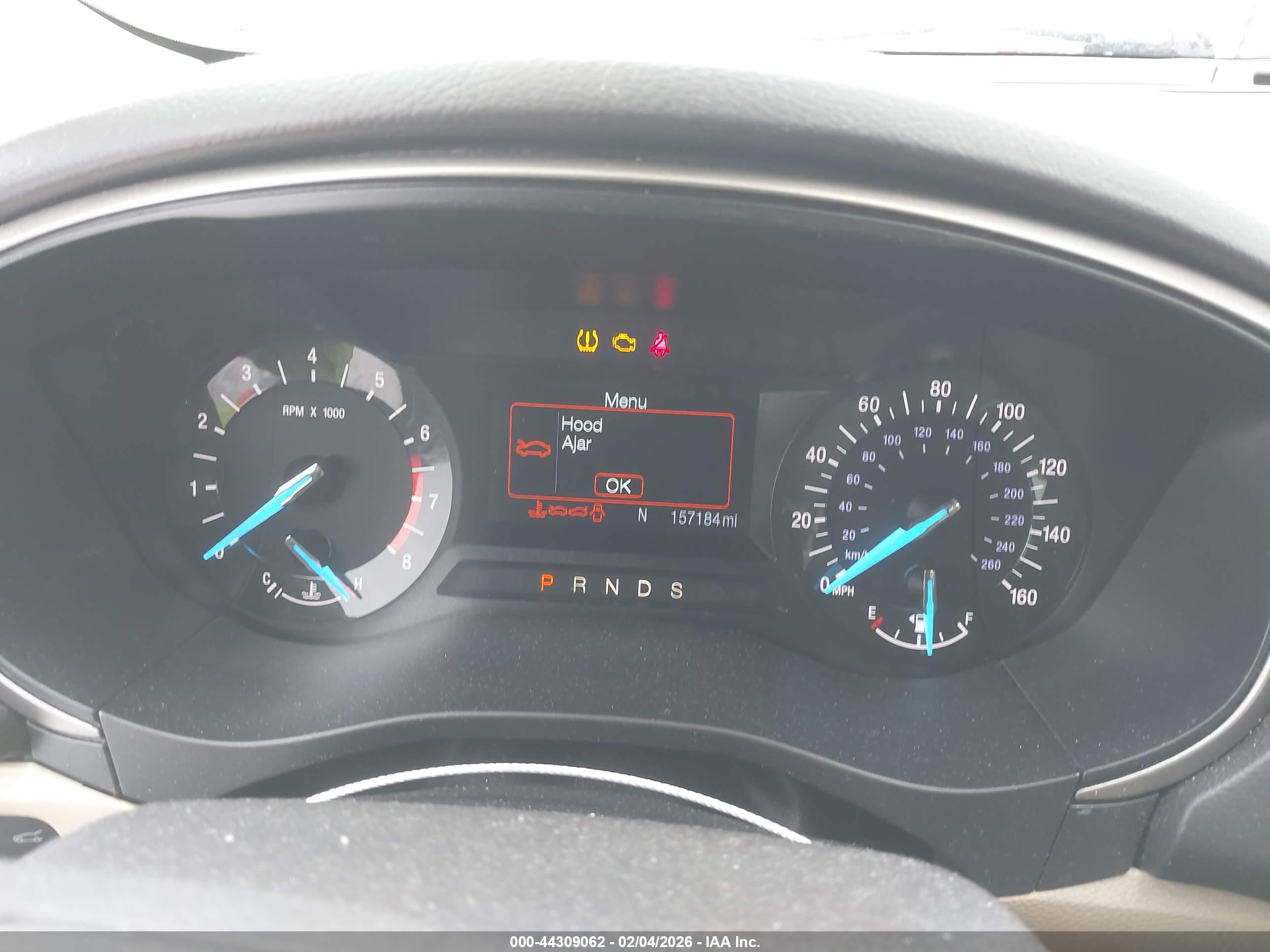 FORD FUSION image 7