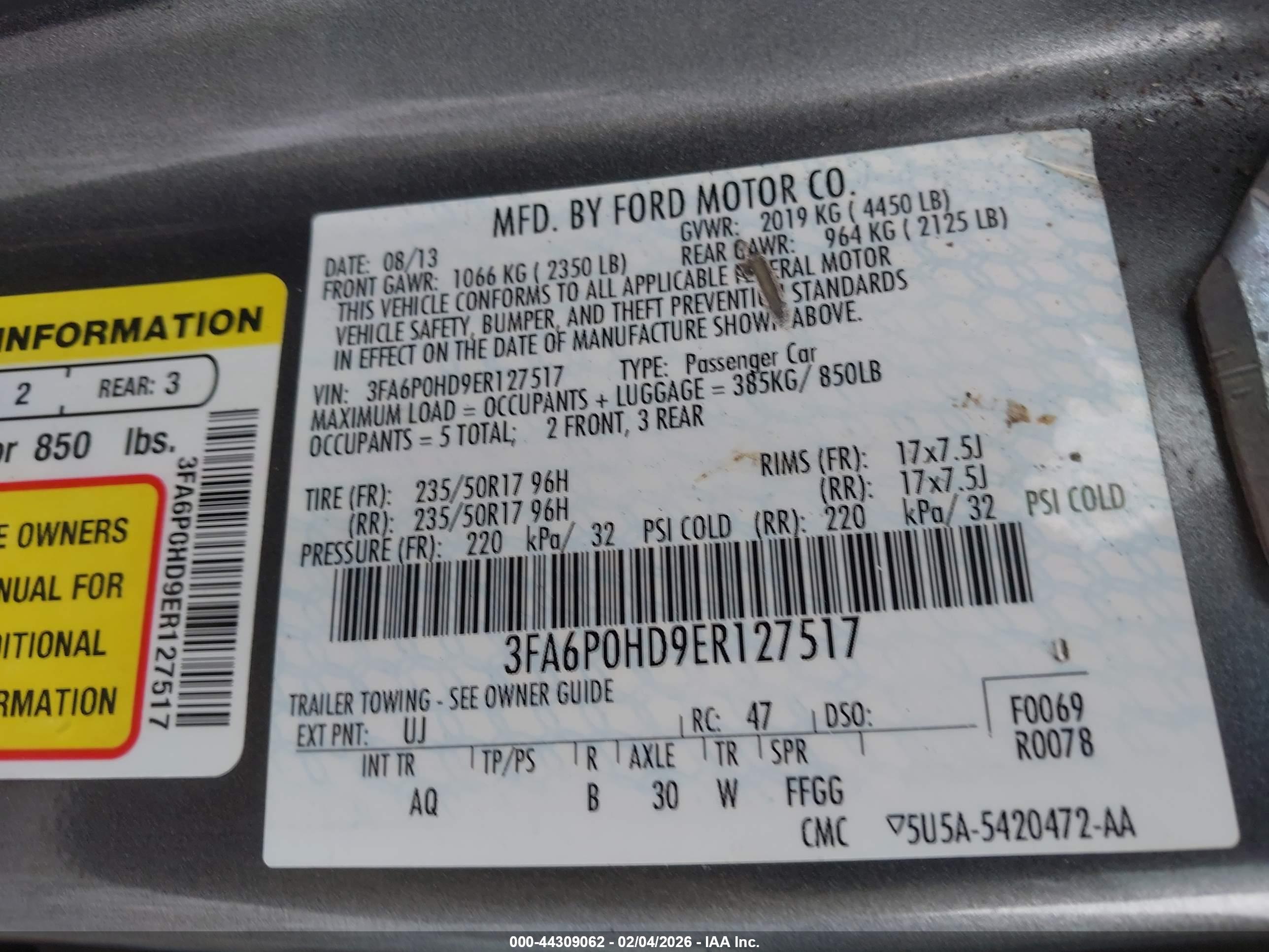 FORD FUSION image 9