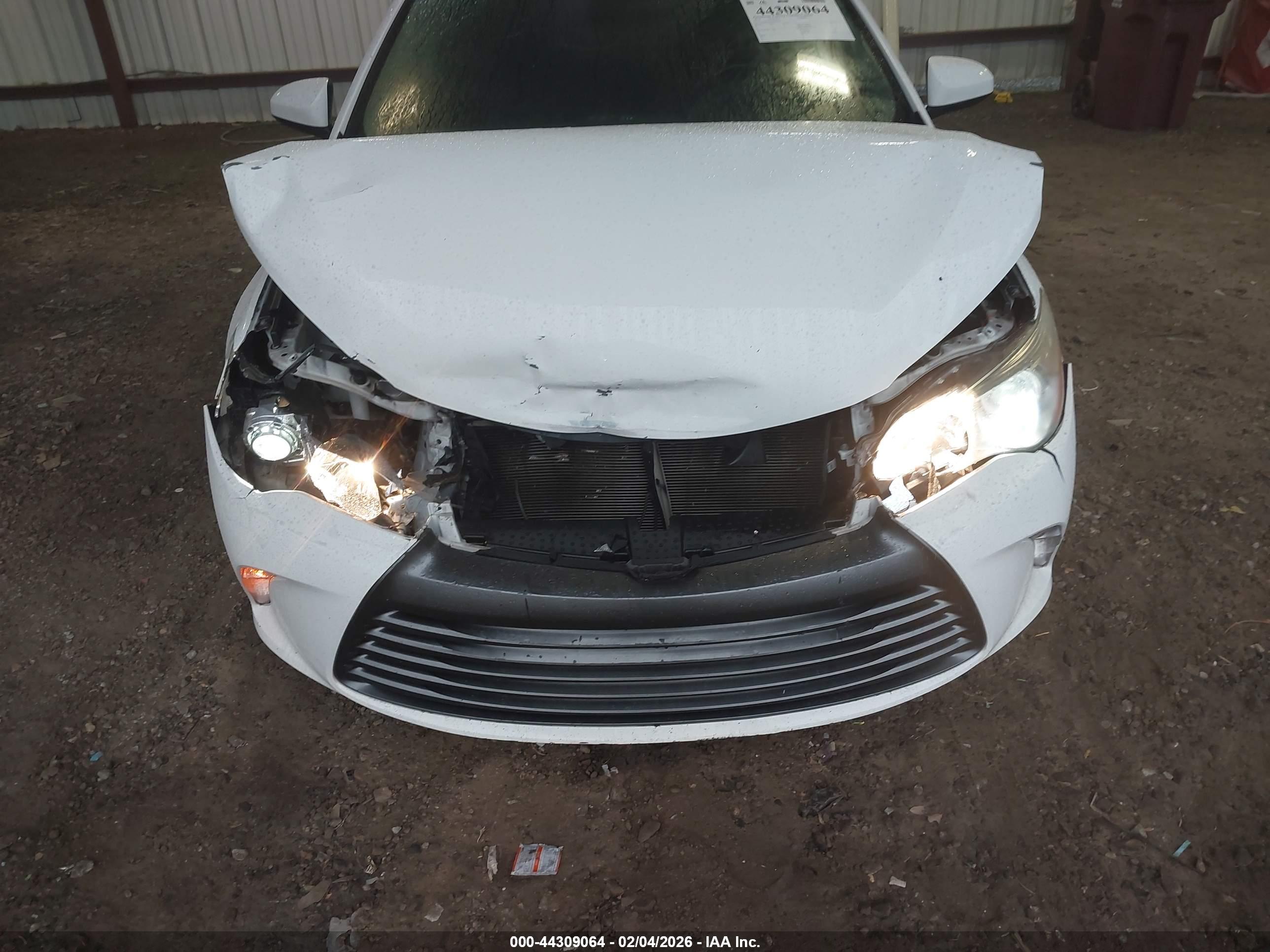 TOYOTA CAMRY image 6