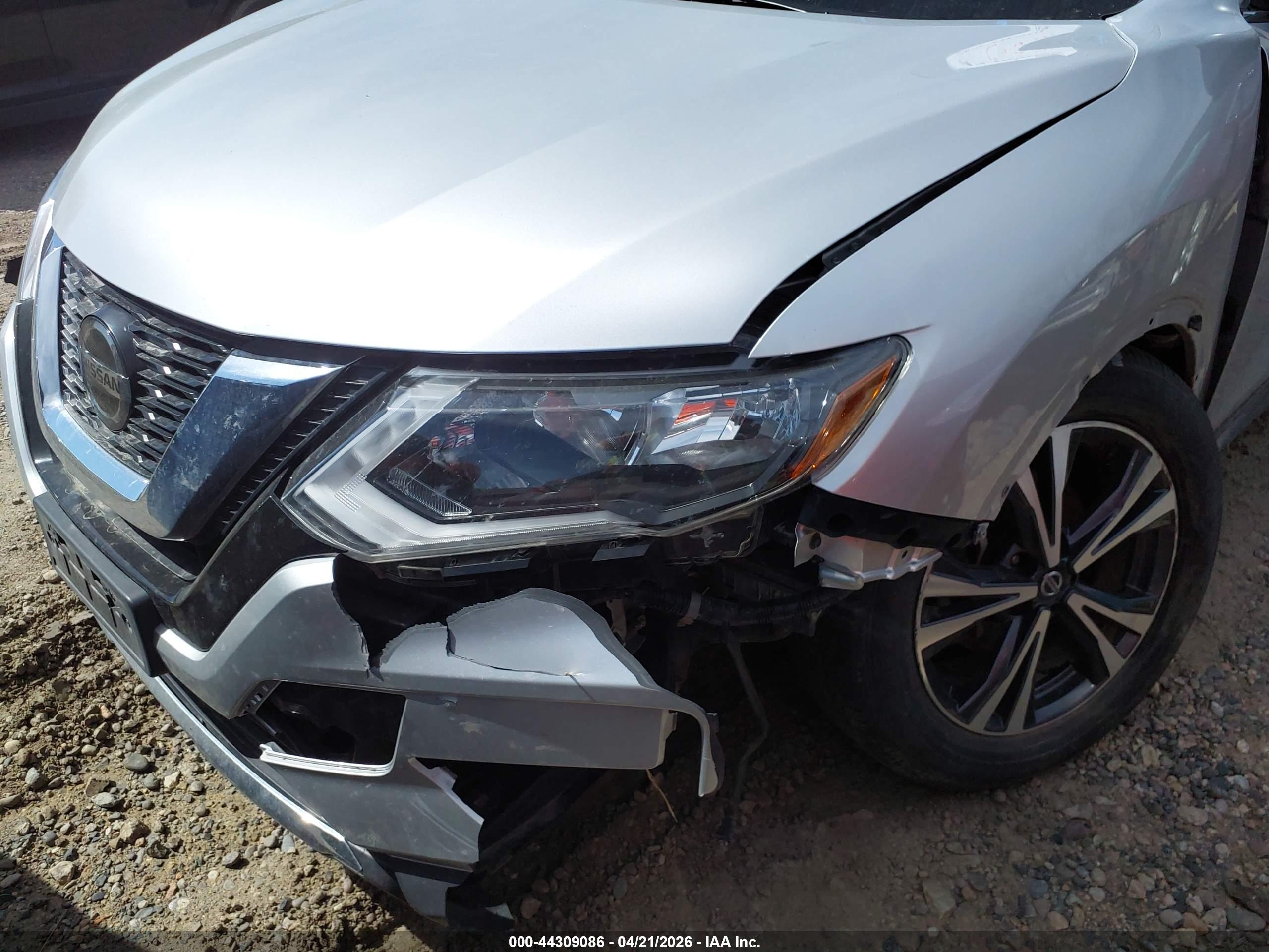 NISSAN ROGUE image 6