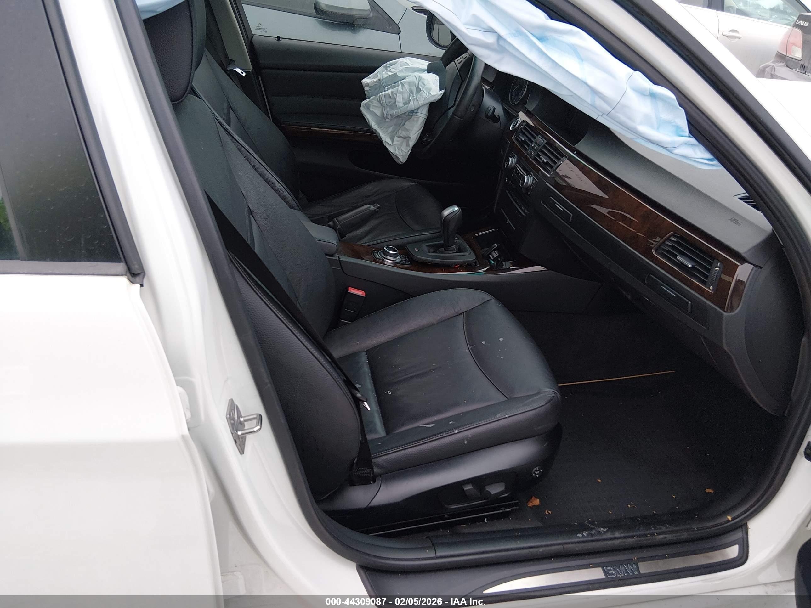 BMW 328I image 5