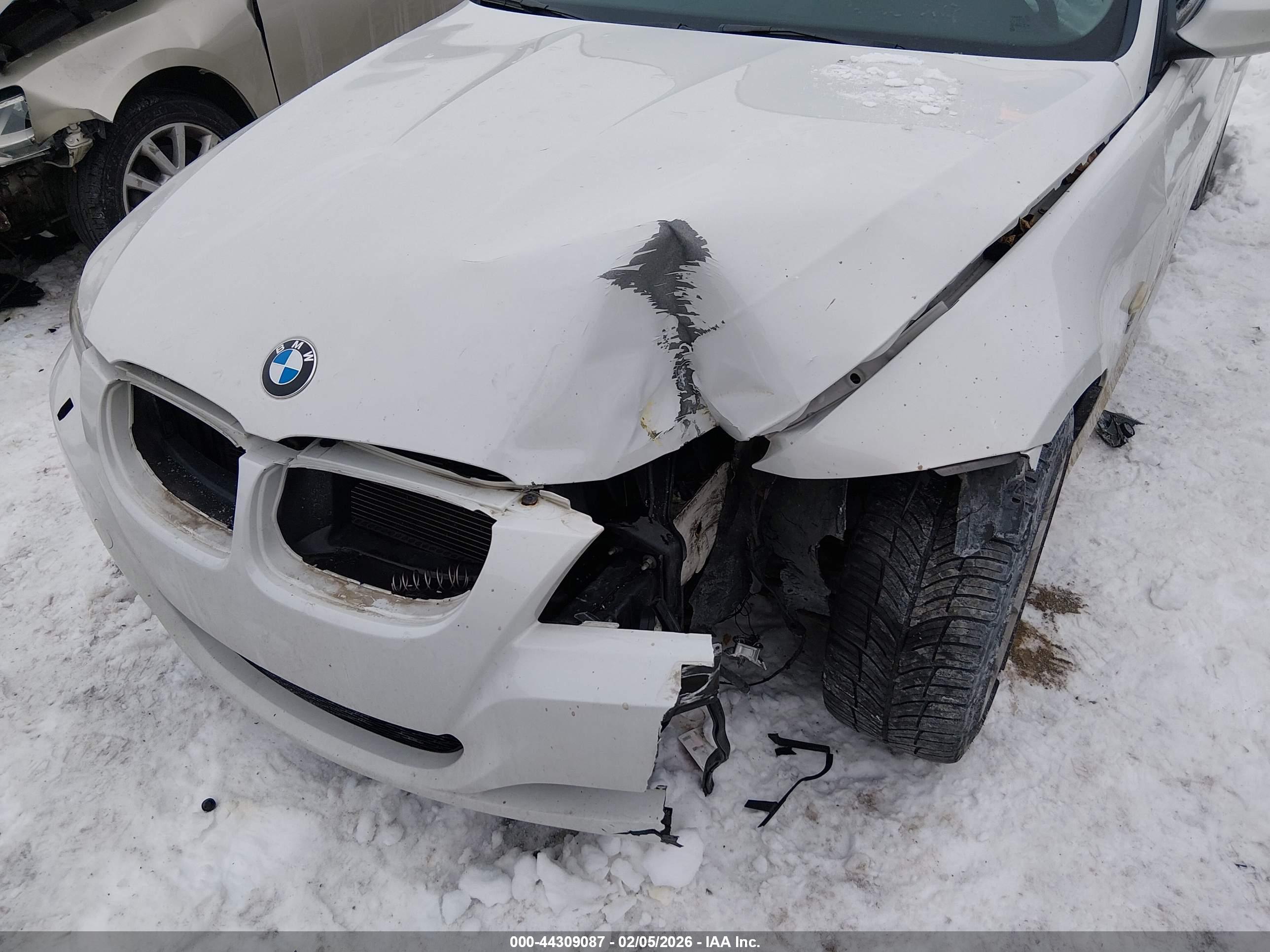 BMW 328I image 6