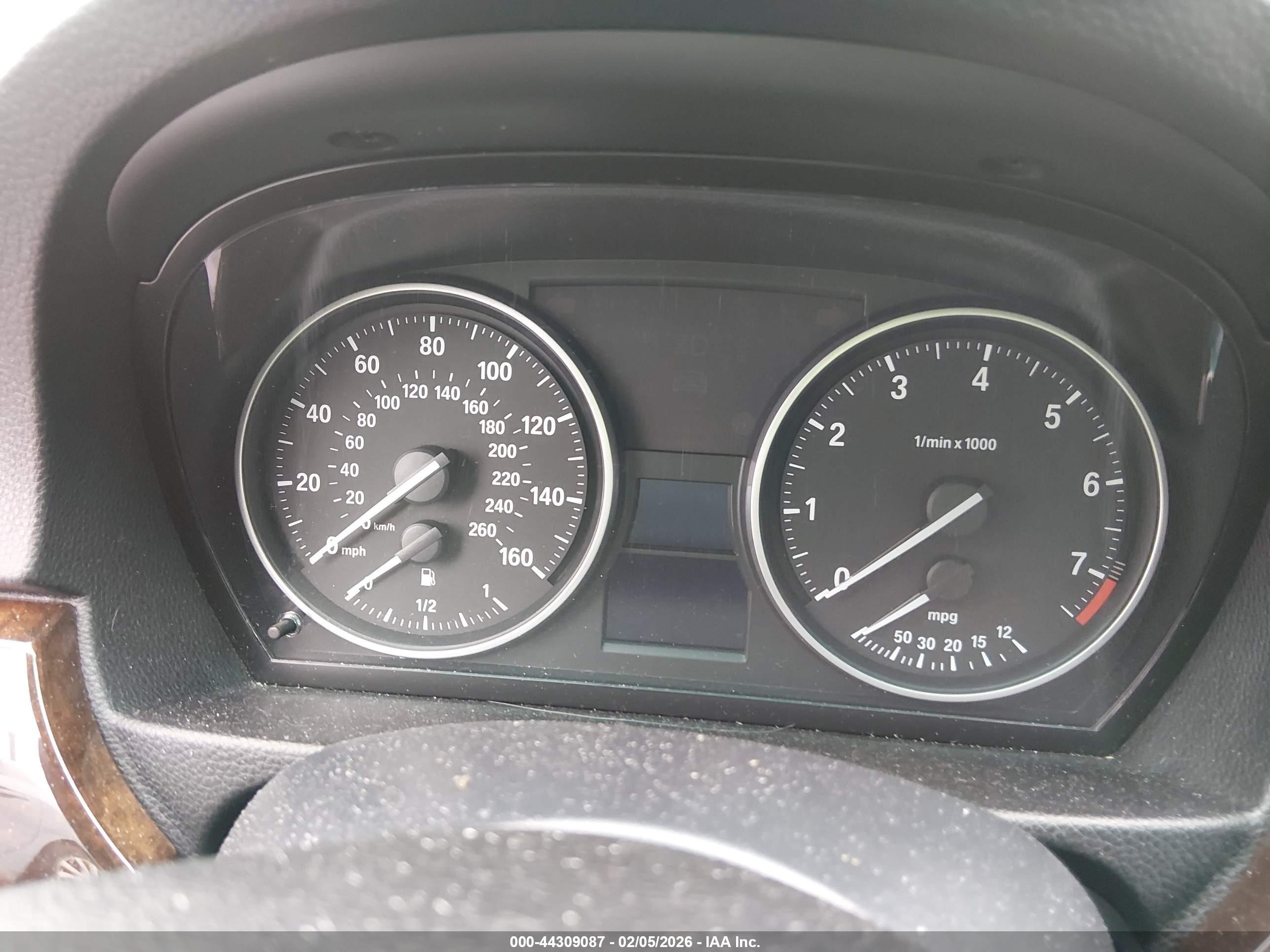 BMW 328I image 7