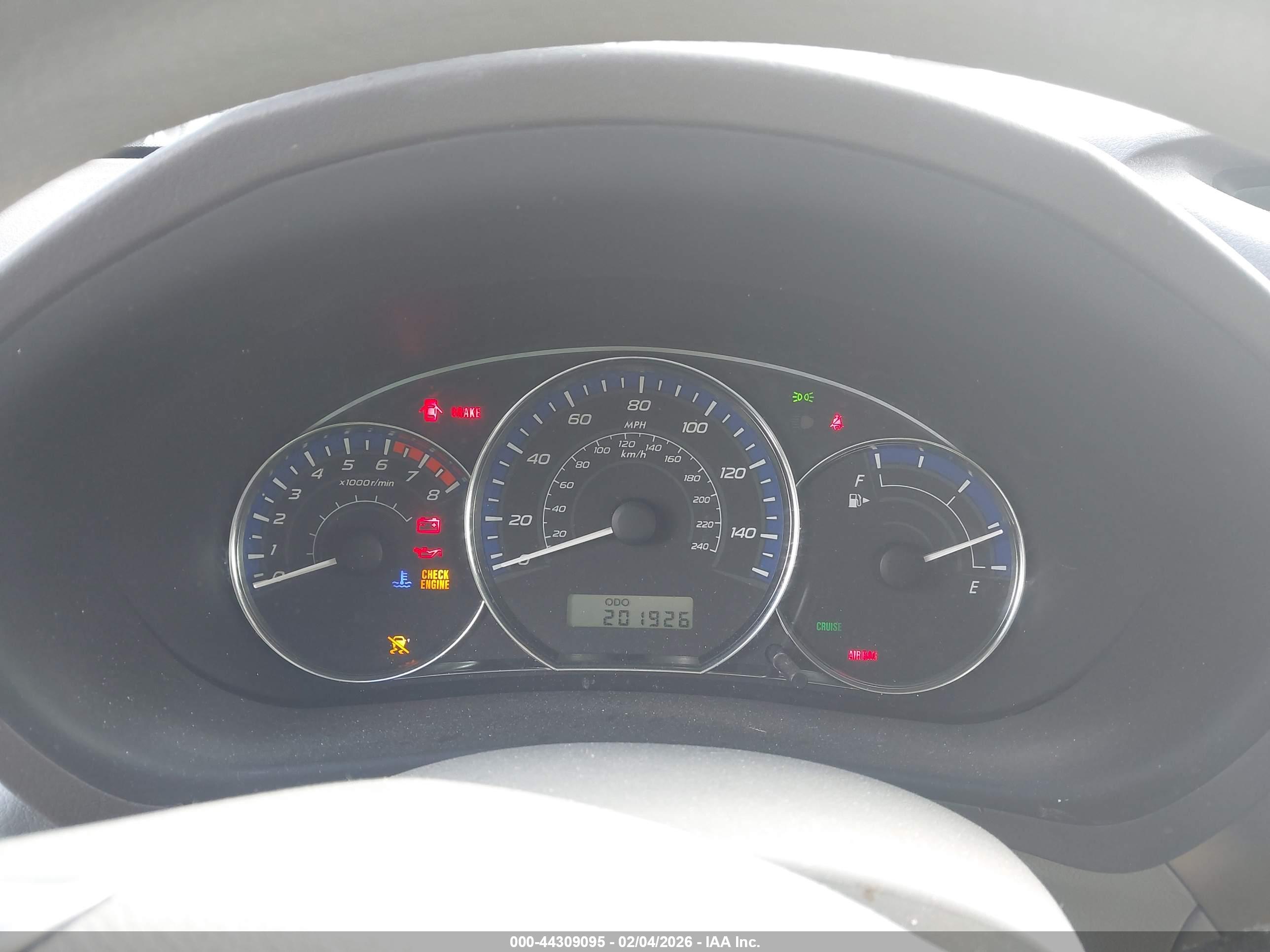 SUBARU FORESTER image 7