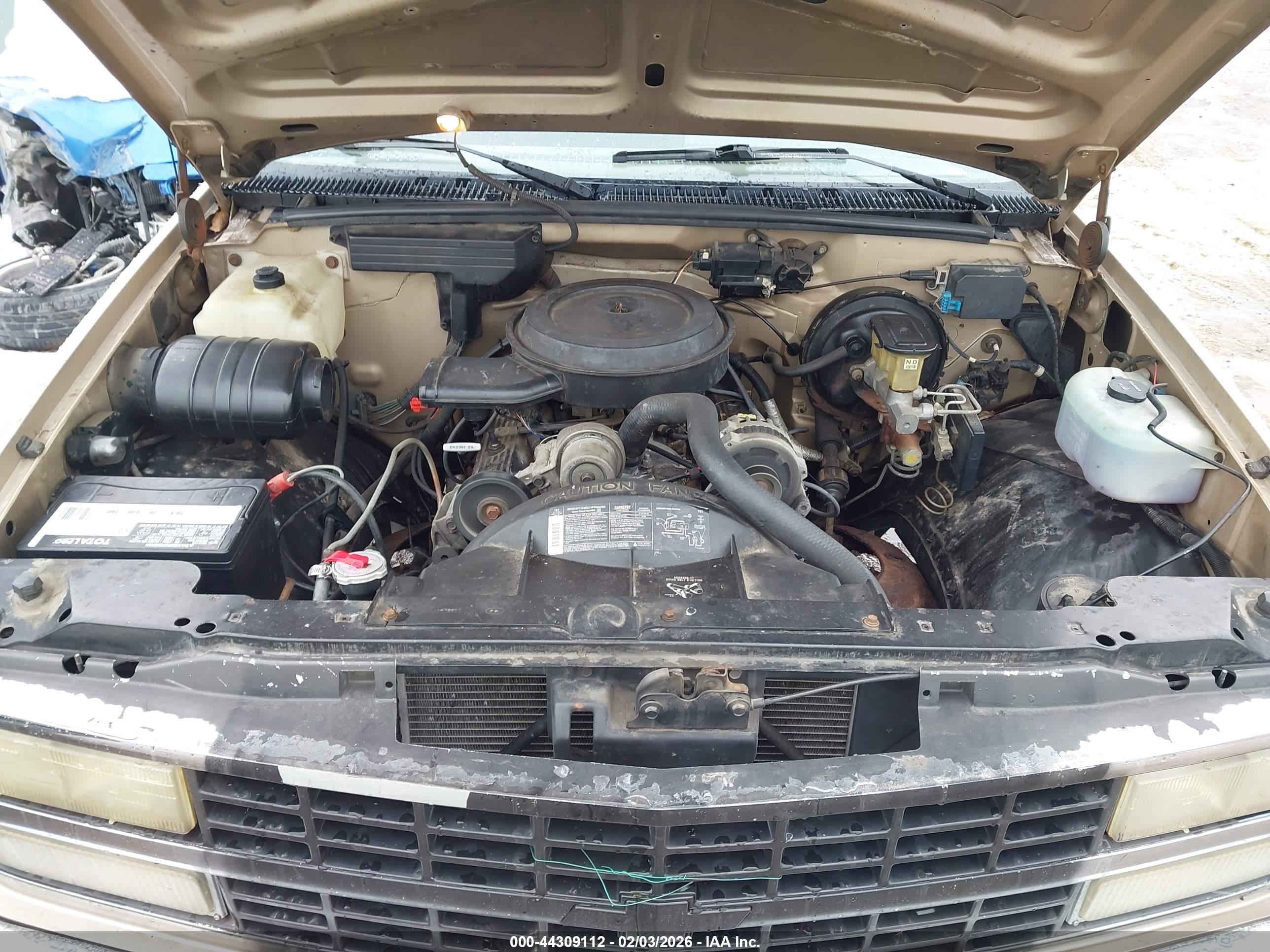 CHEVROLET GMT-400 image 10
