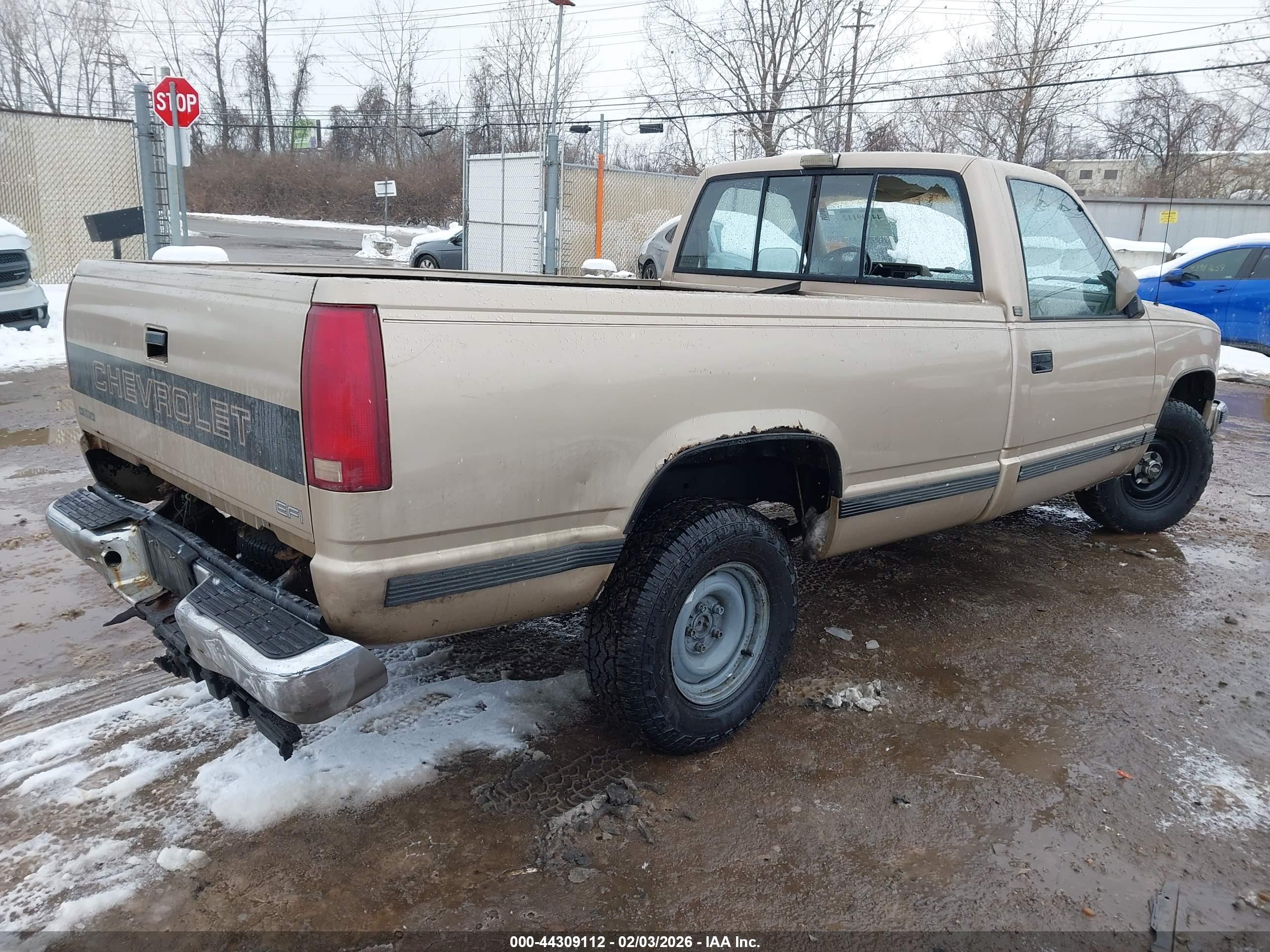 CHEVROLET GMT-400 image 4