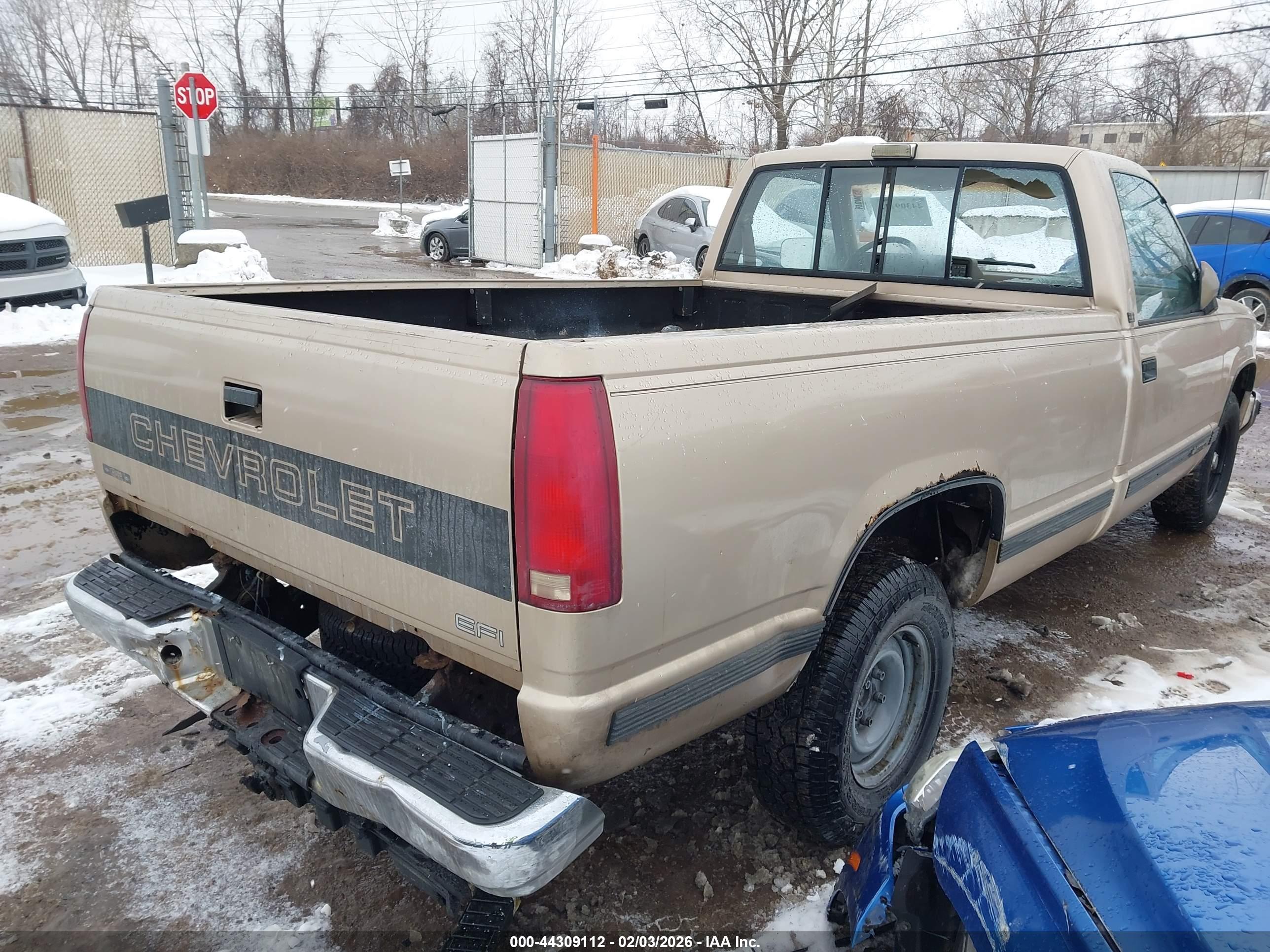 CHEVROLET GMT-400 image 6