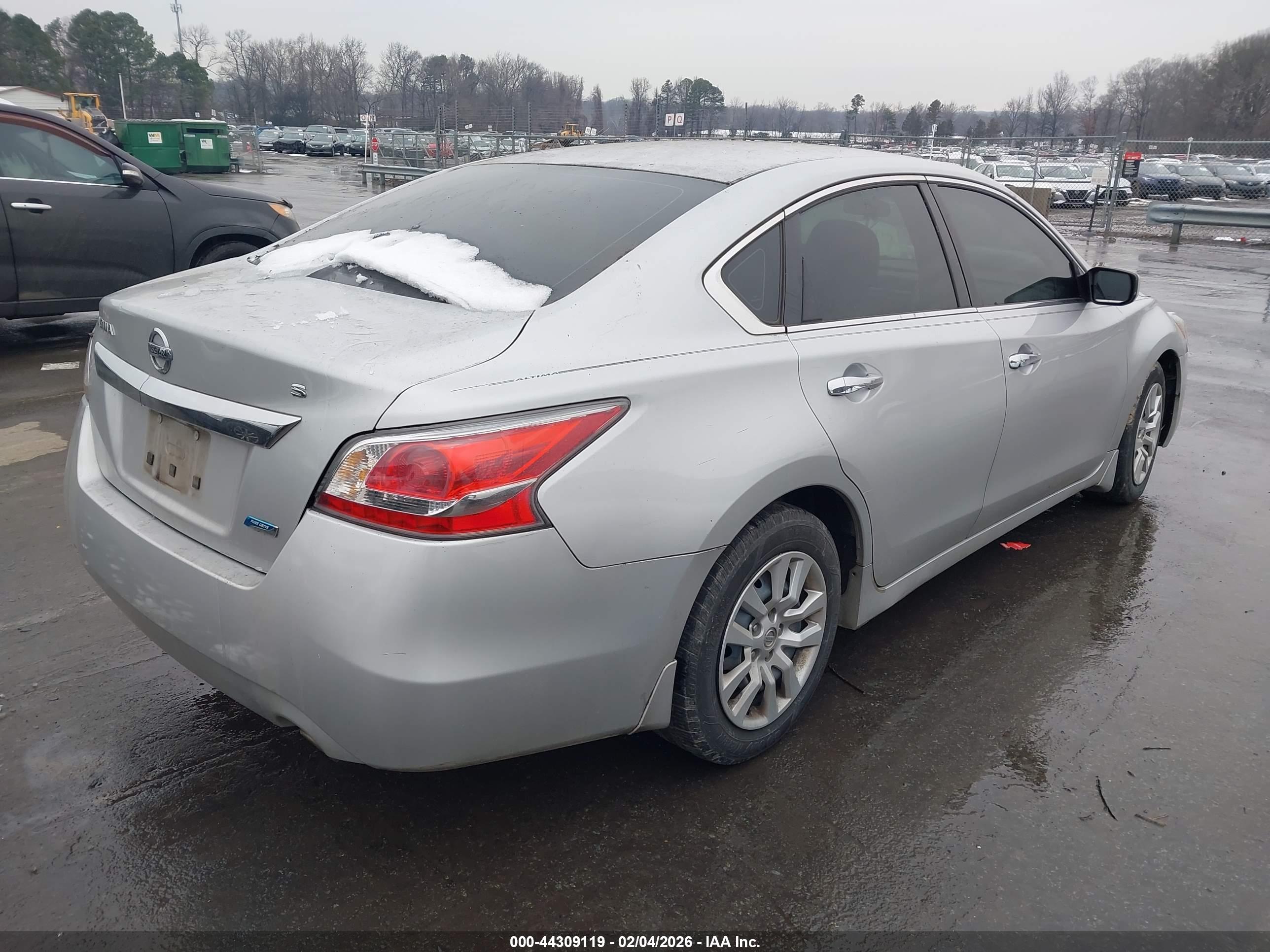 NISSAN ALTIMA image 4