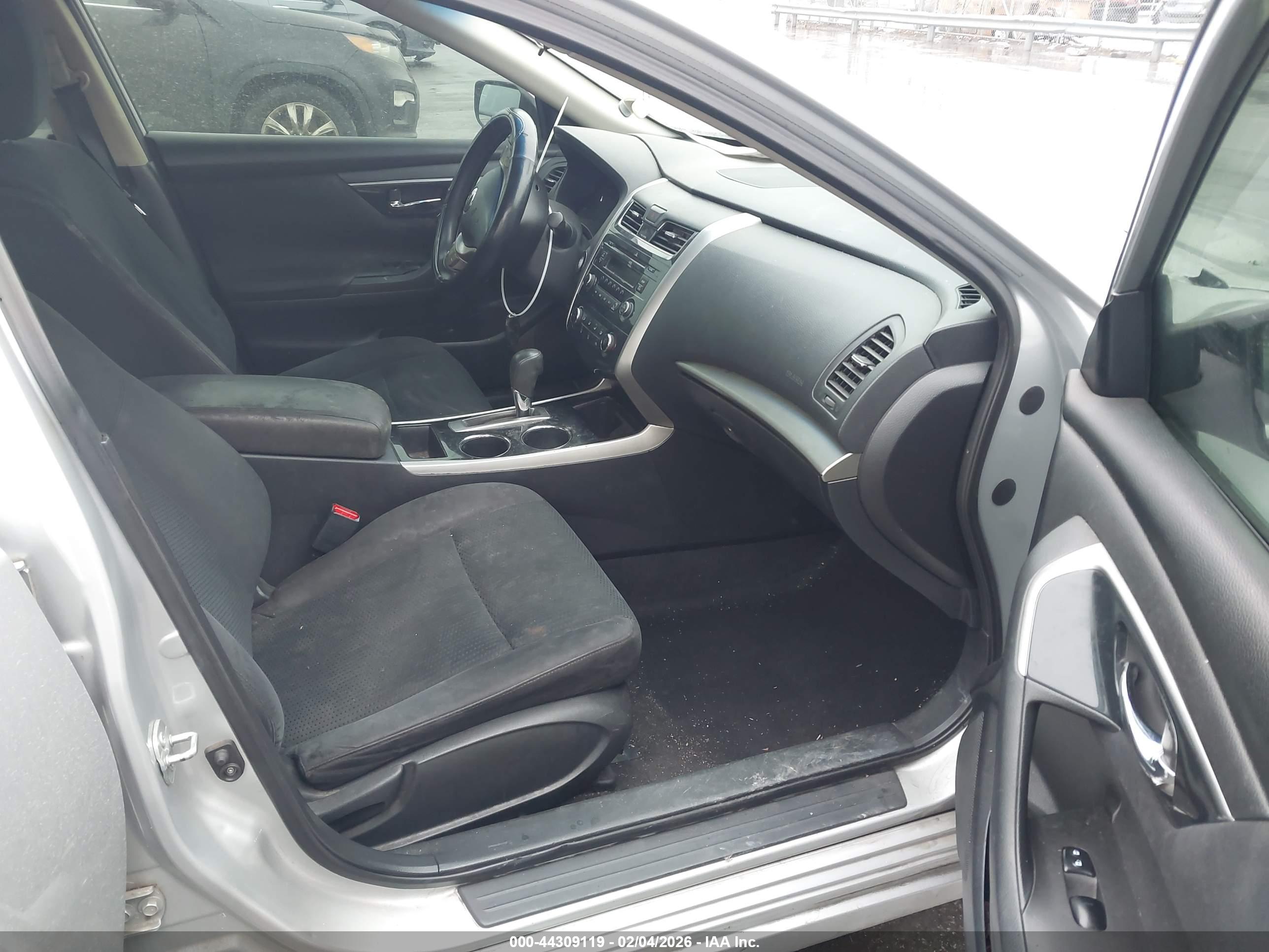 NISSAN ALTIMA image 5