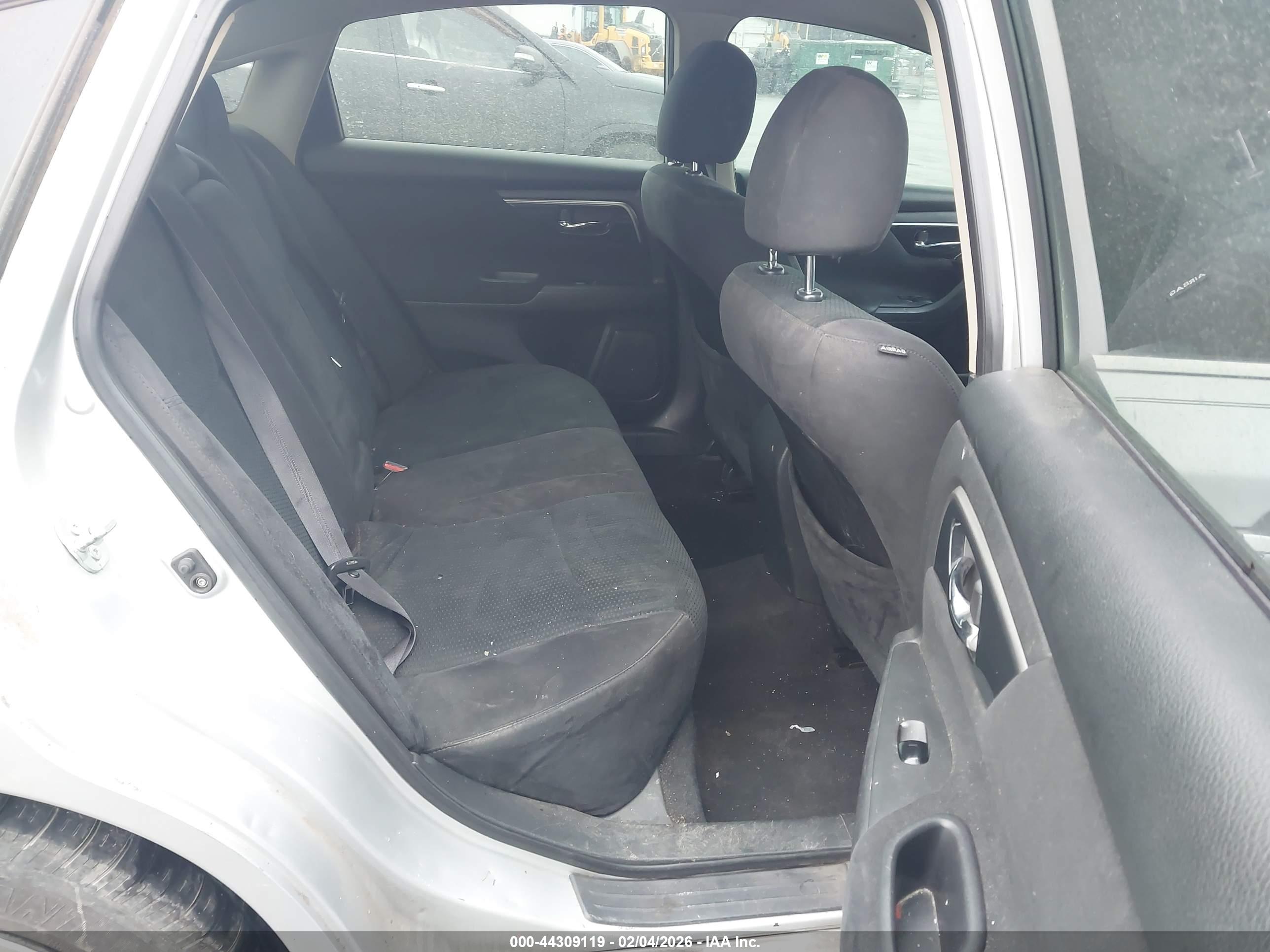 NISSAN ALTIMA image 8