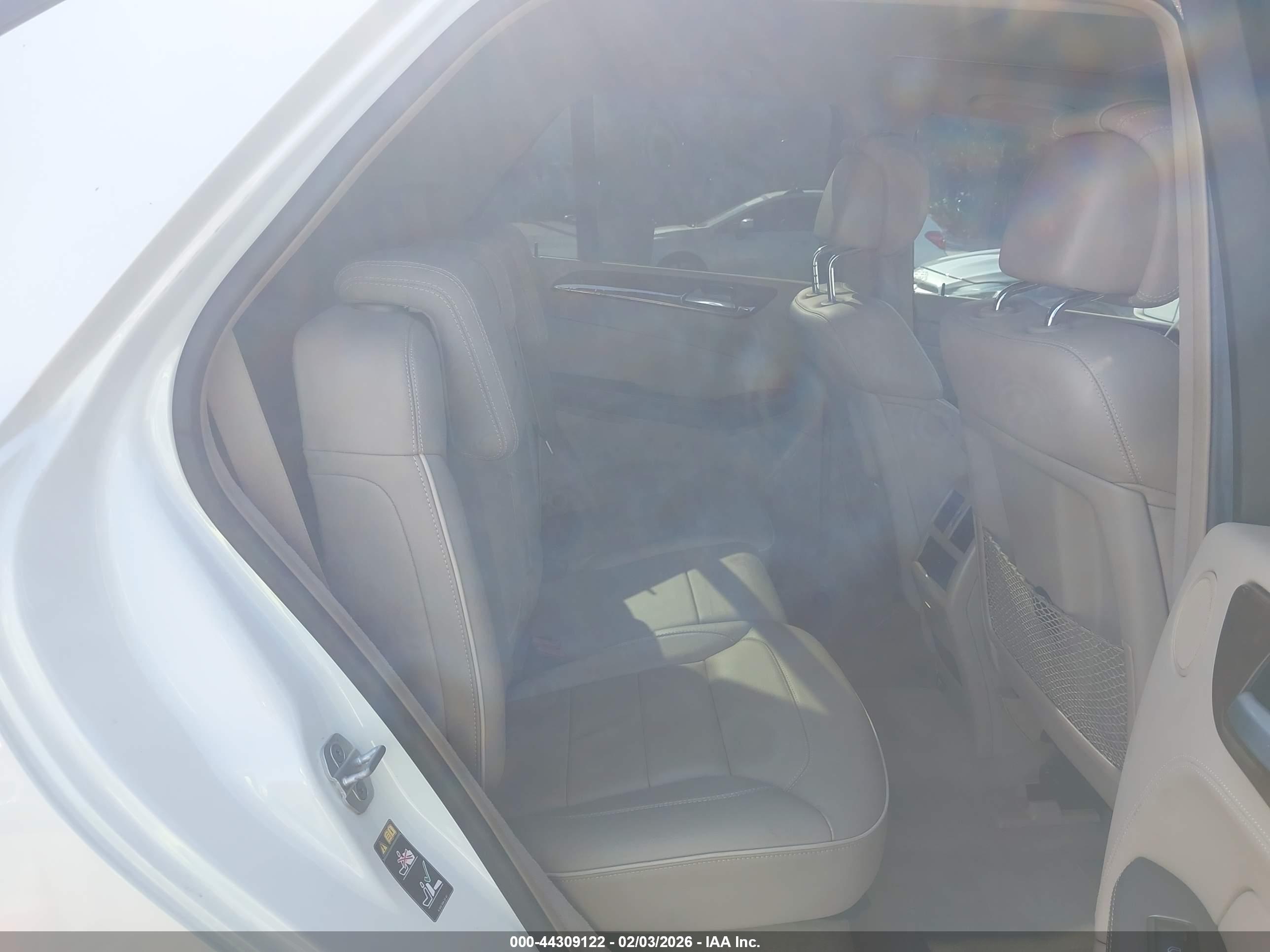 MERCEDES-BENZ ML image 8