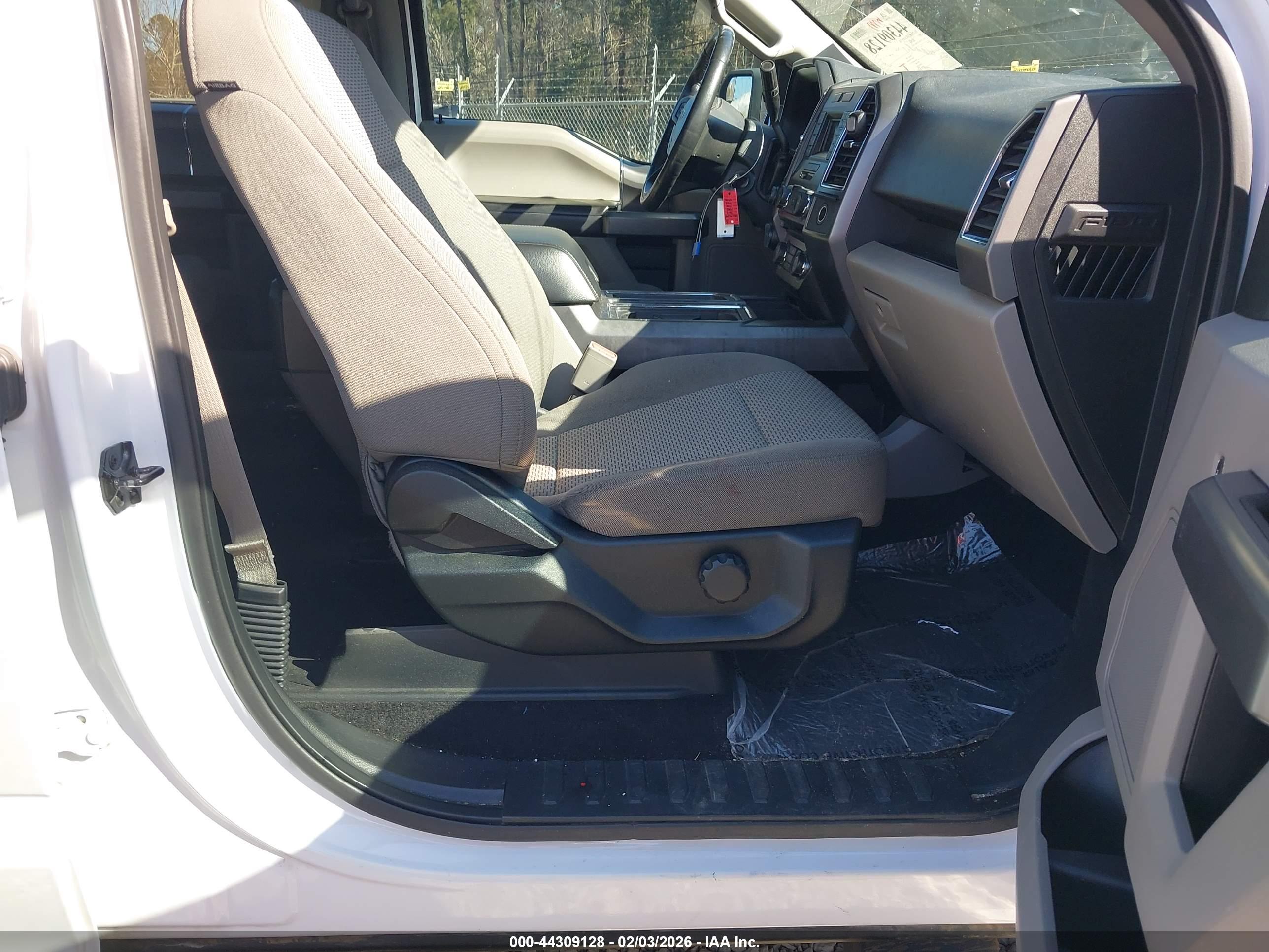 FORD F-150 image 5