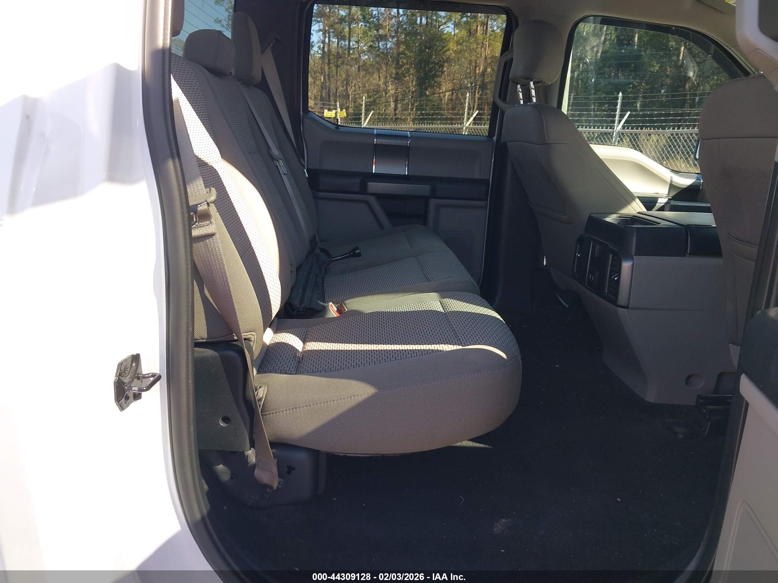 FORD F-150 image 8