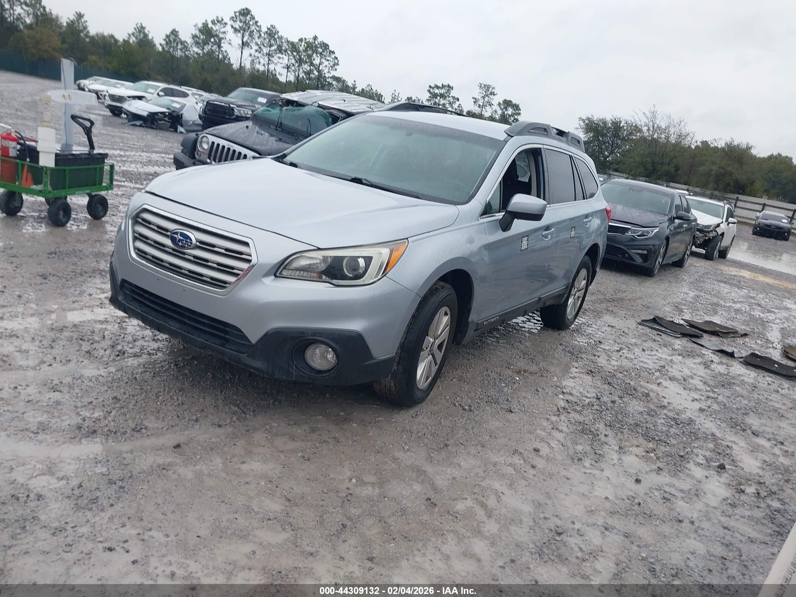 SUBARU OUTBACK image 2