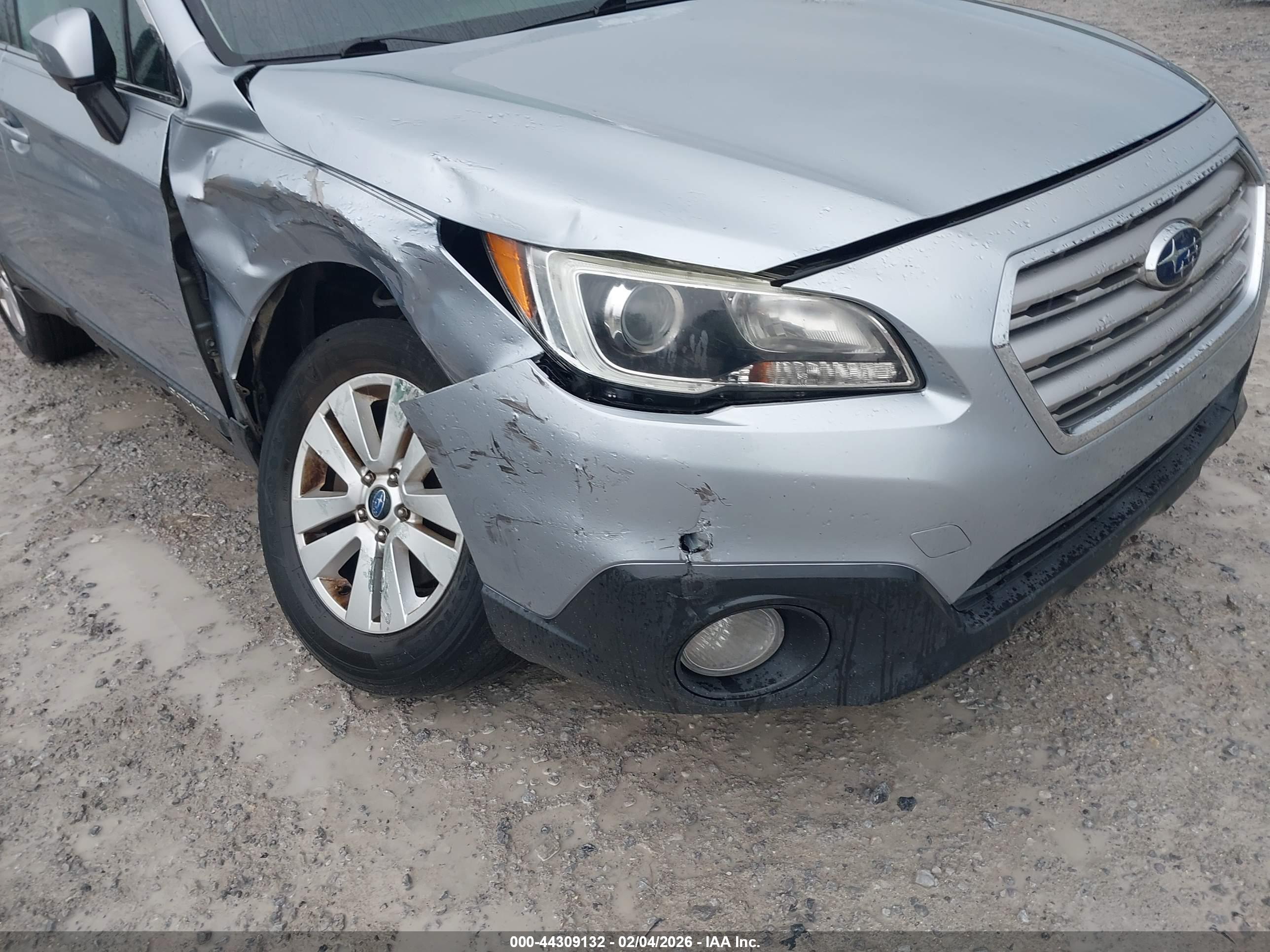 SUBARU OUTBACK image 6