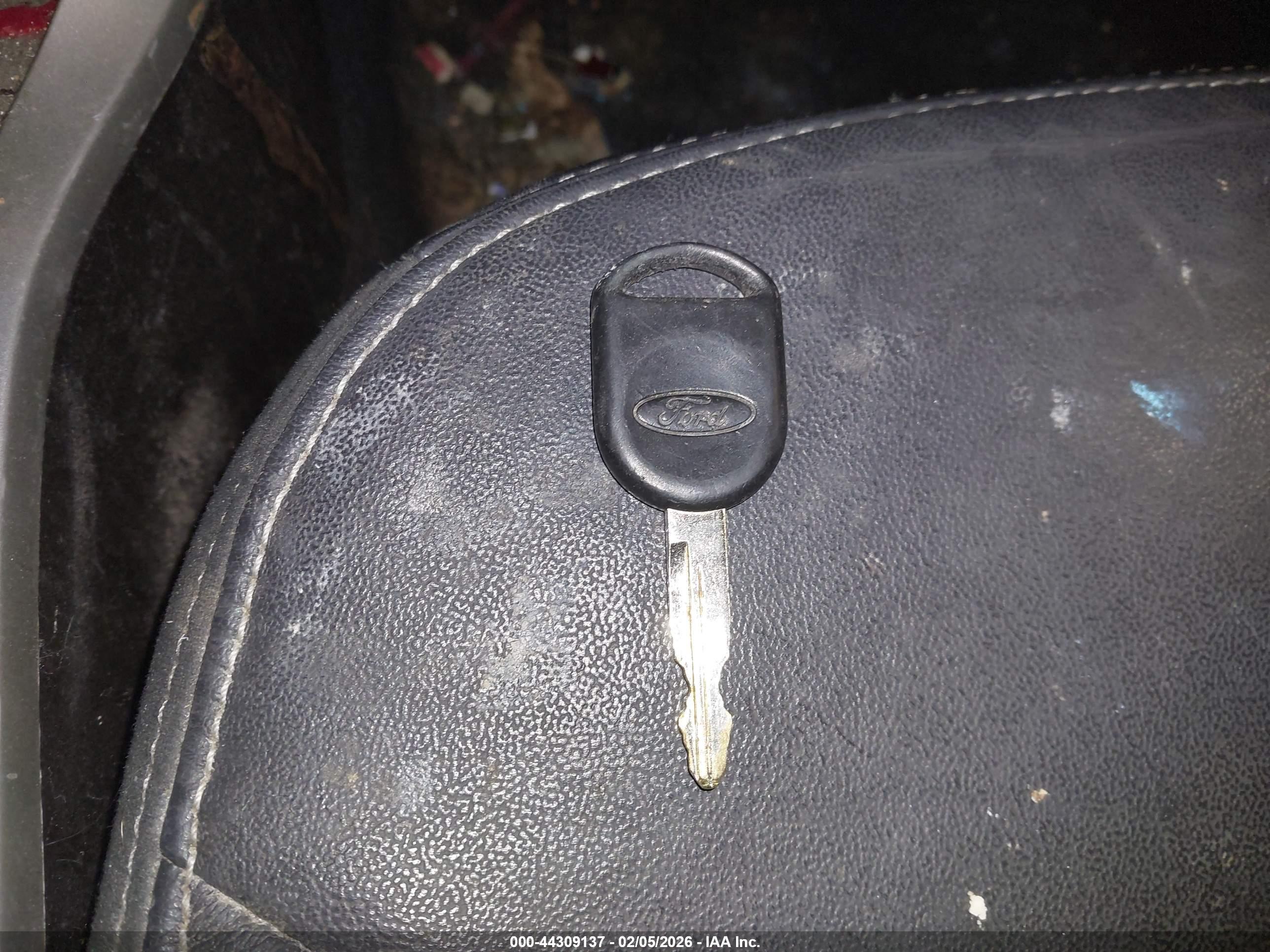 FORD FOCUS image 11