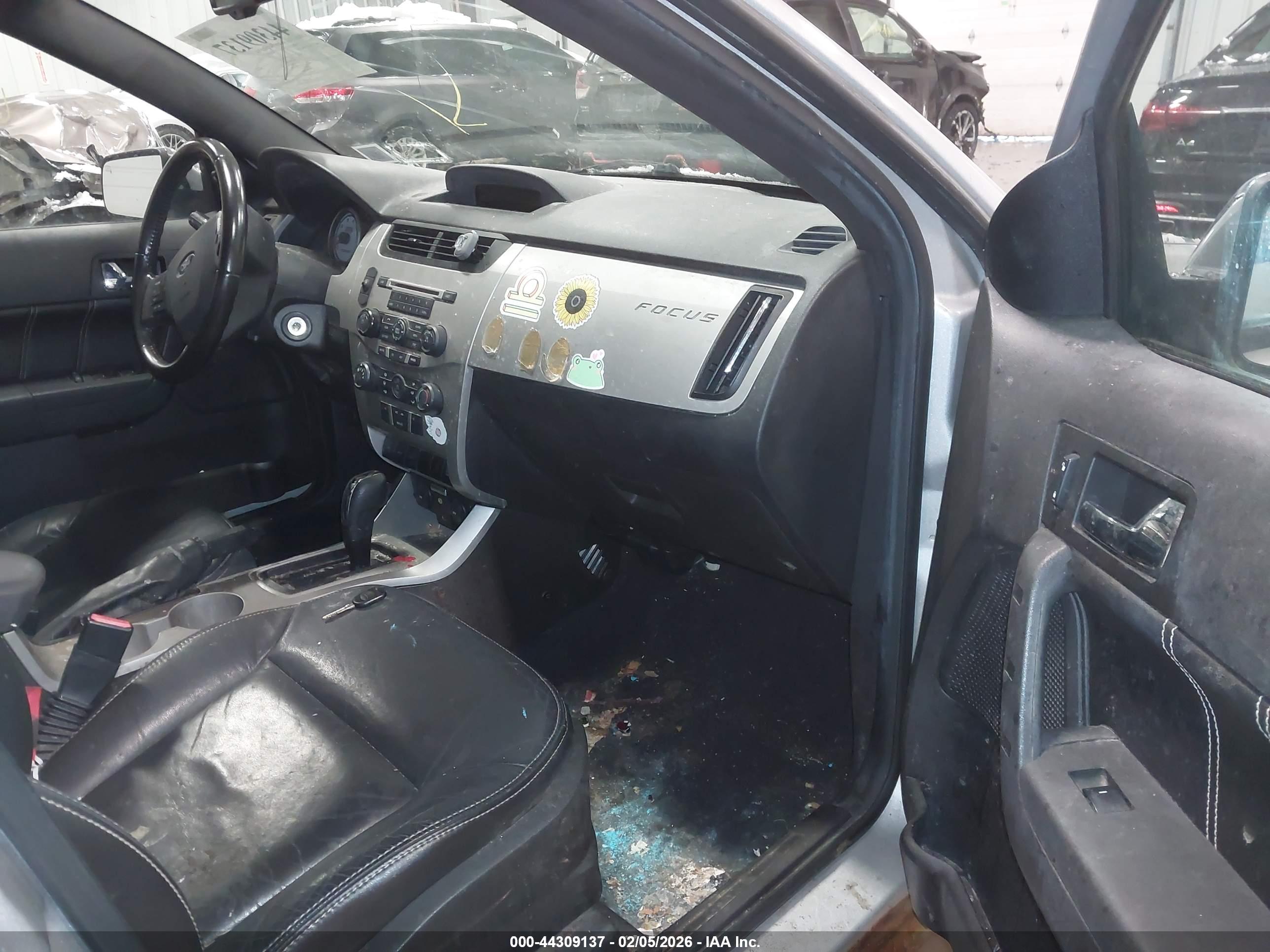 FORD FOCUS image 5