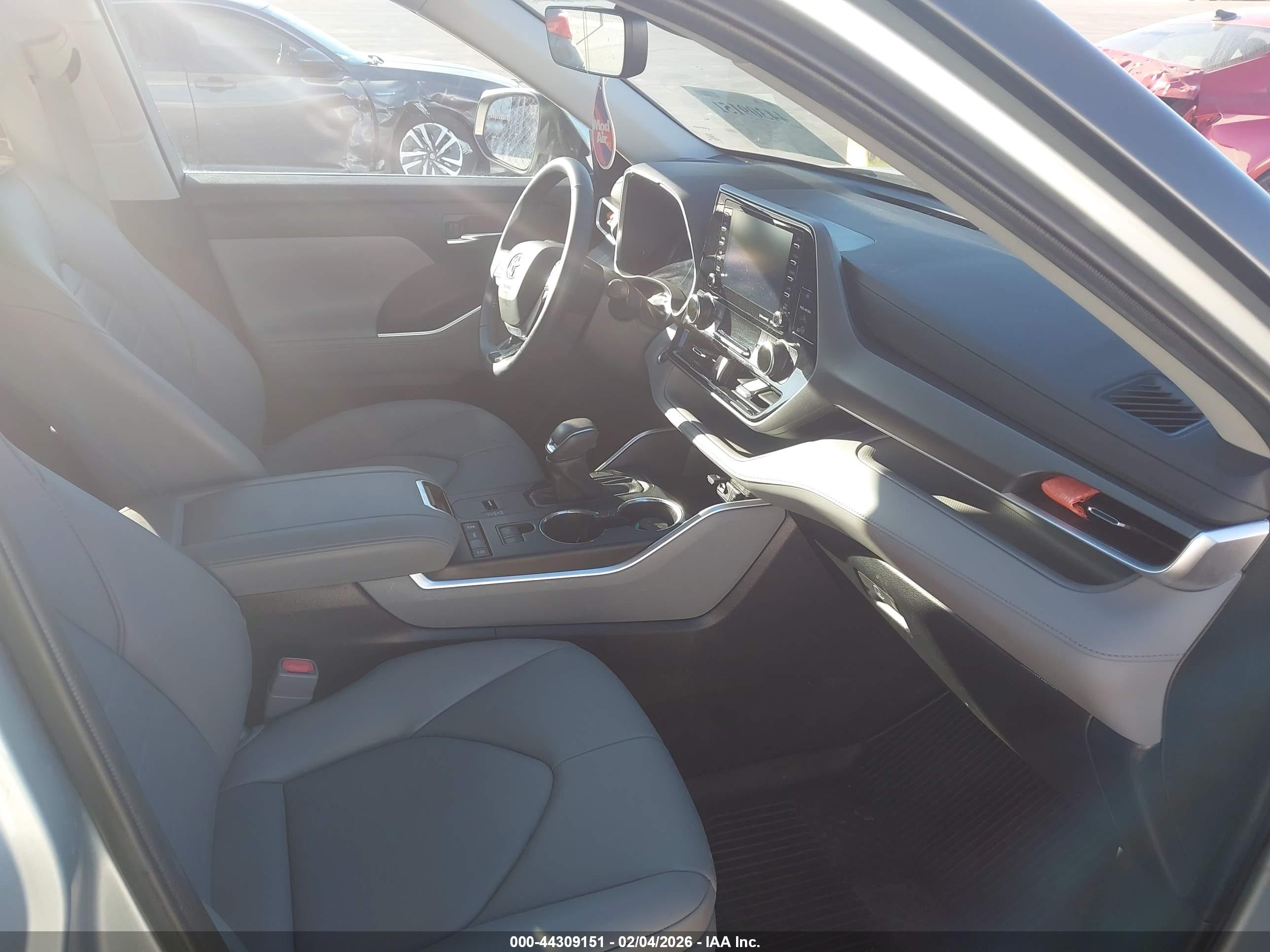 TOYOTA HIGHLANDER image 5