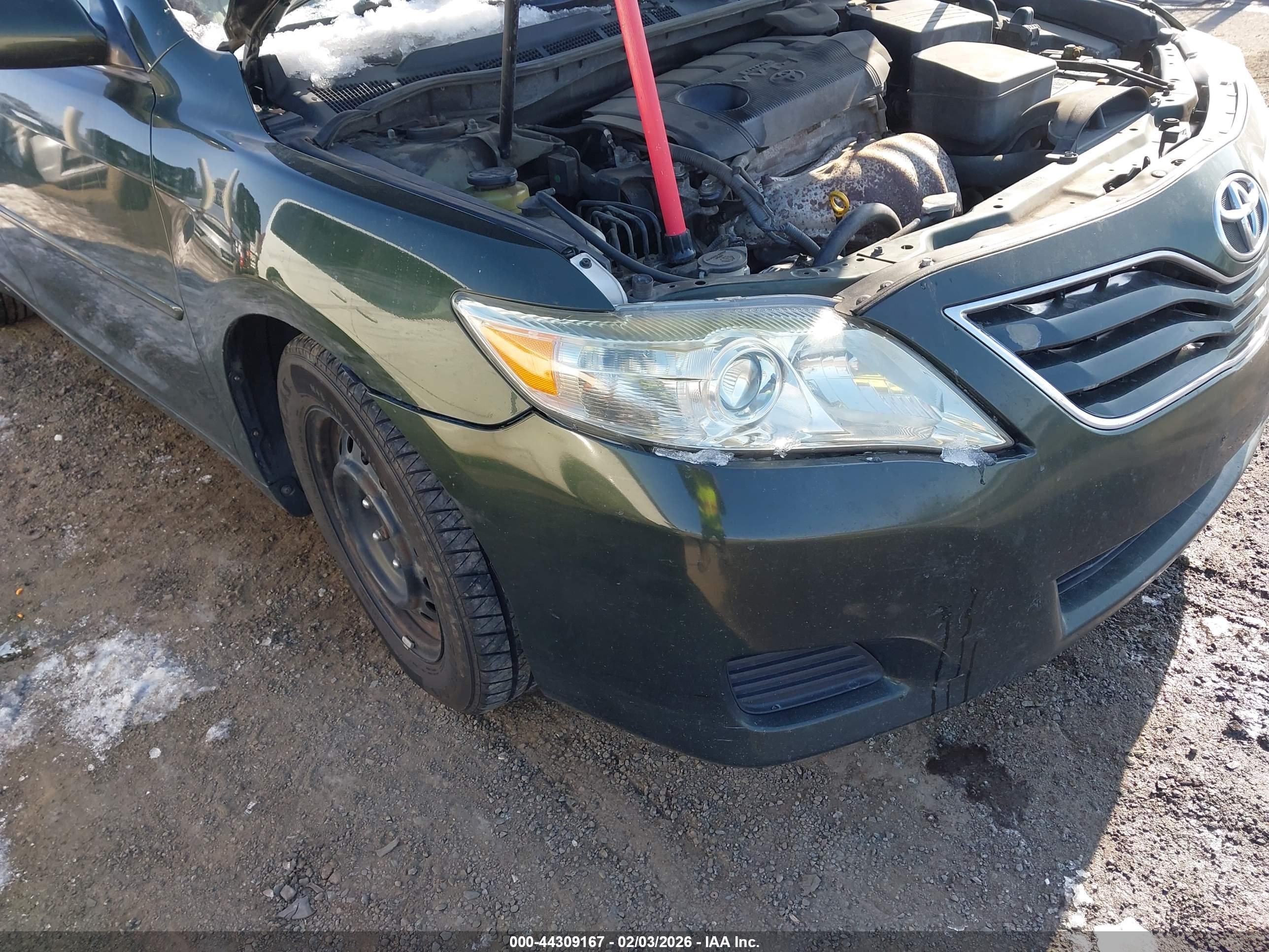 TOYOTA CAMRY image 6