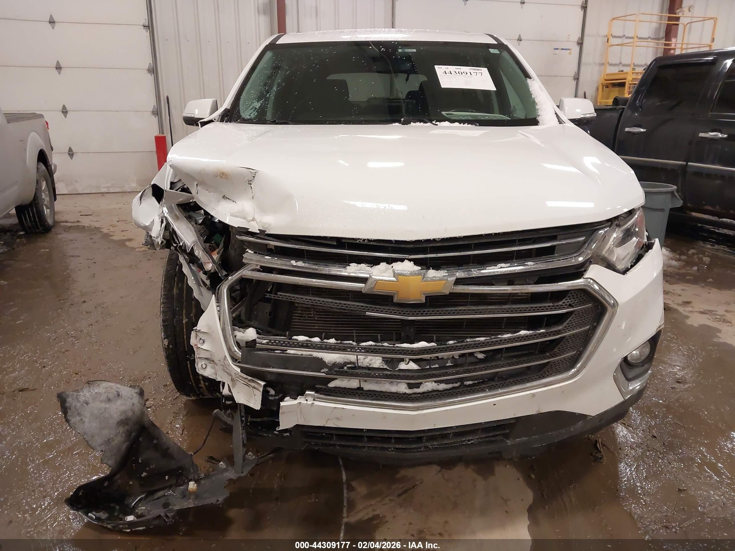 CHEVROLET TRAVERSE image 6