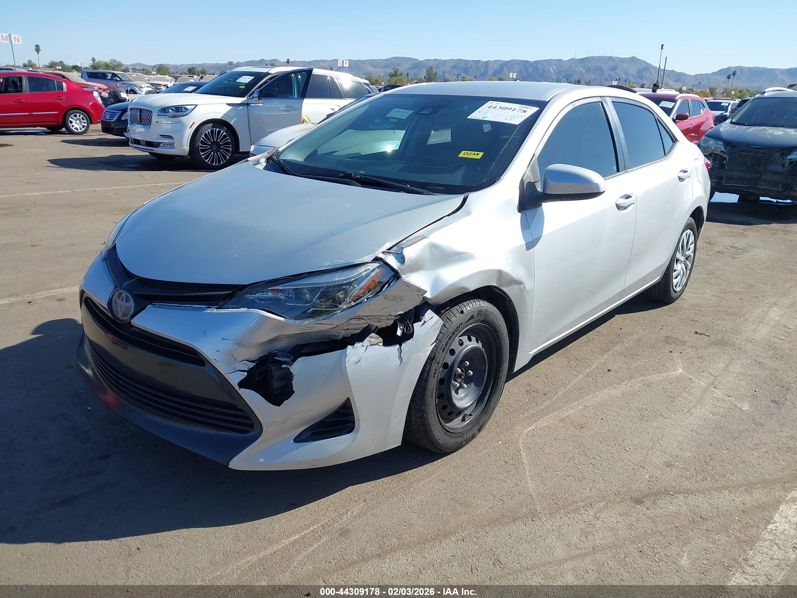 TOYOTA COROLLA image 2