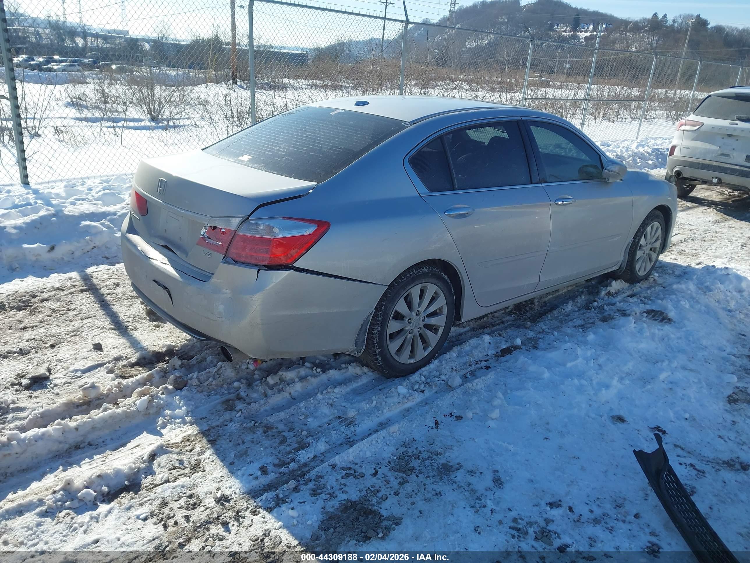 HONDA ACCORD image 4