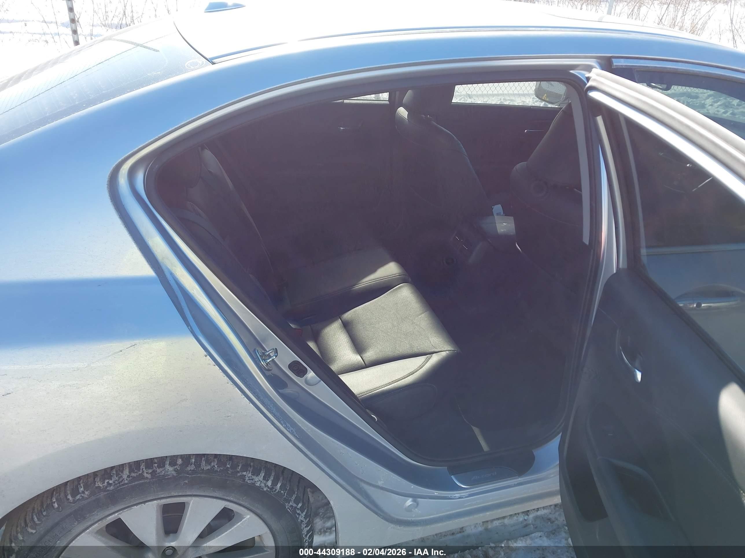 HONDA ACCORD image 8