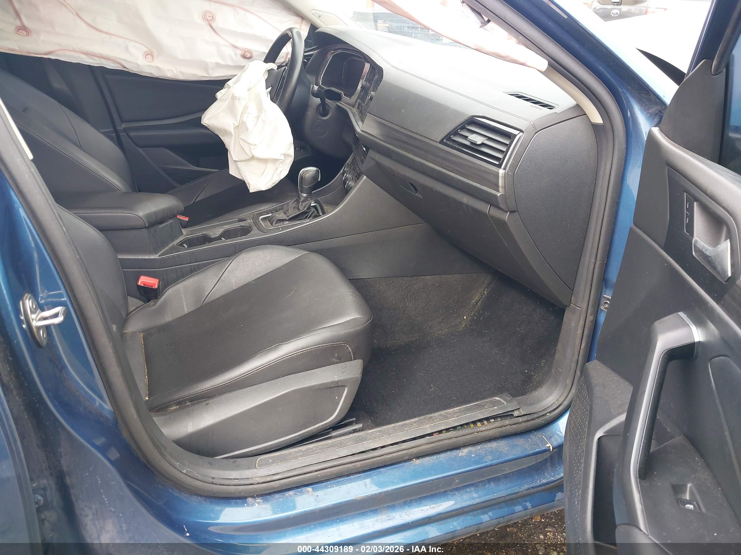 VOLKSWAGEN JETTA image 5