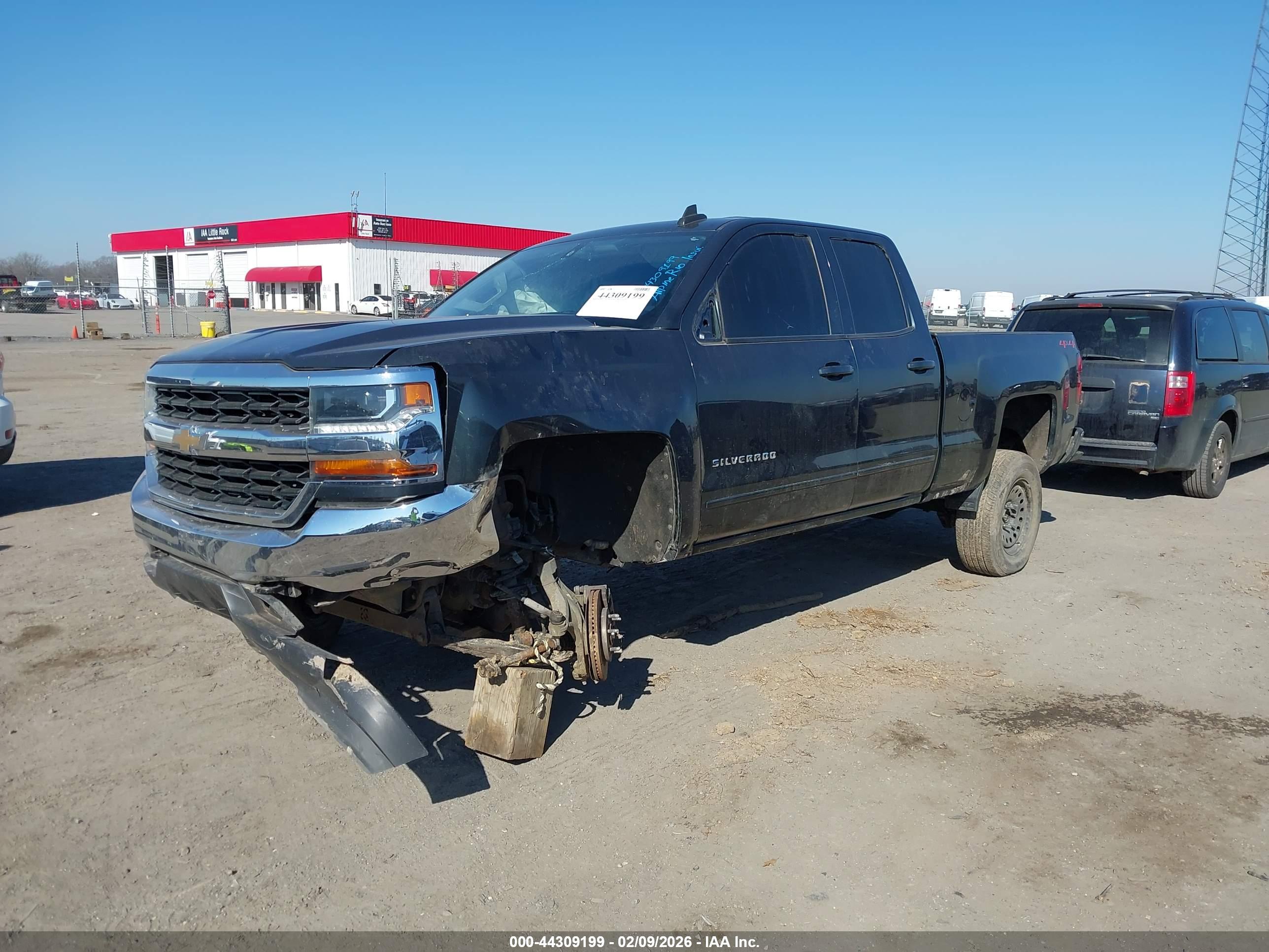 CHEVROLET SILVERADO image 2