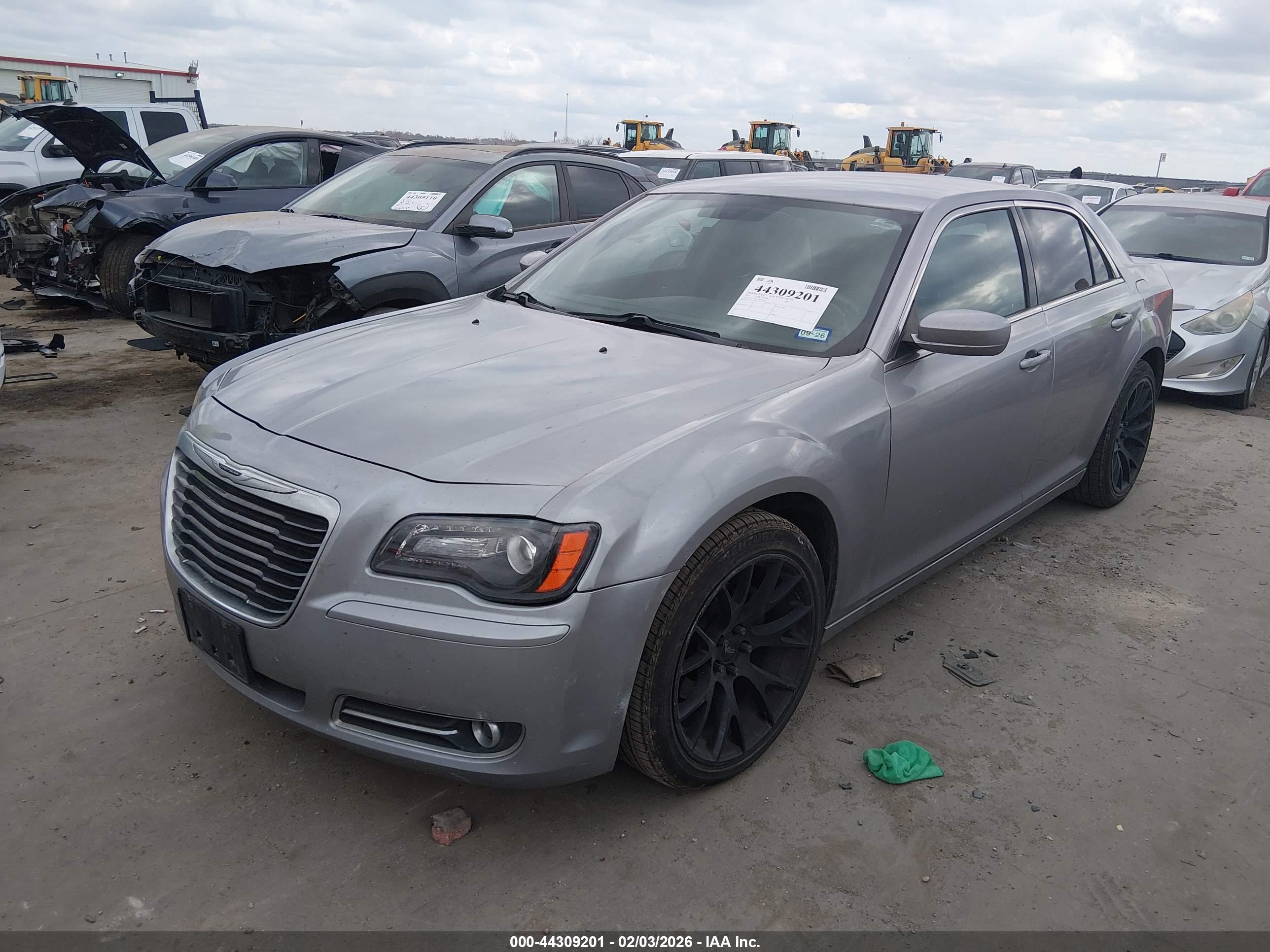 CHRYSLER 300 image 2