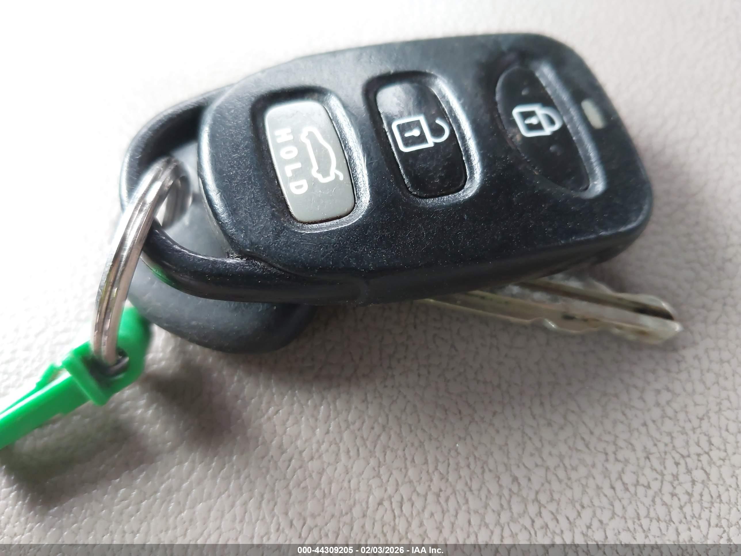 HYUNDAI ELANTRA image 11